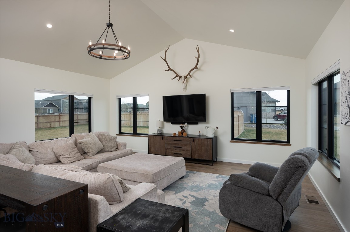 34 Battle Peak Court