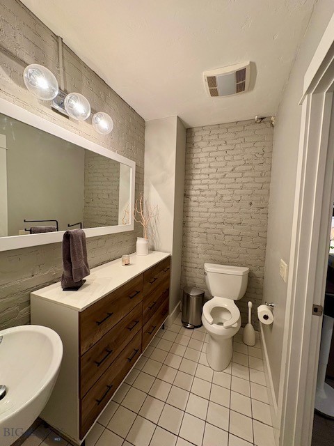319 E Mendenhall