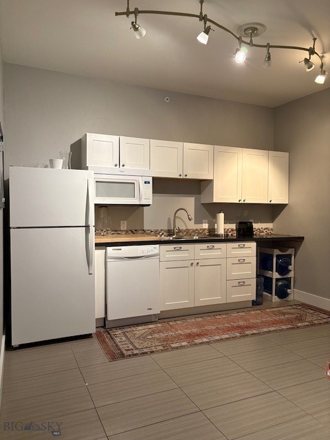 319 E Mendenhall