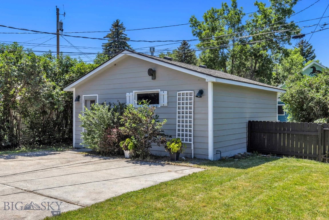 1202 W Koch Street
