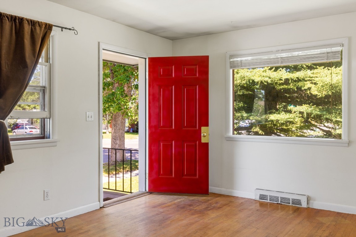 1202 W Koch Street