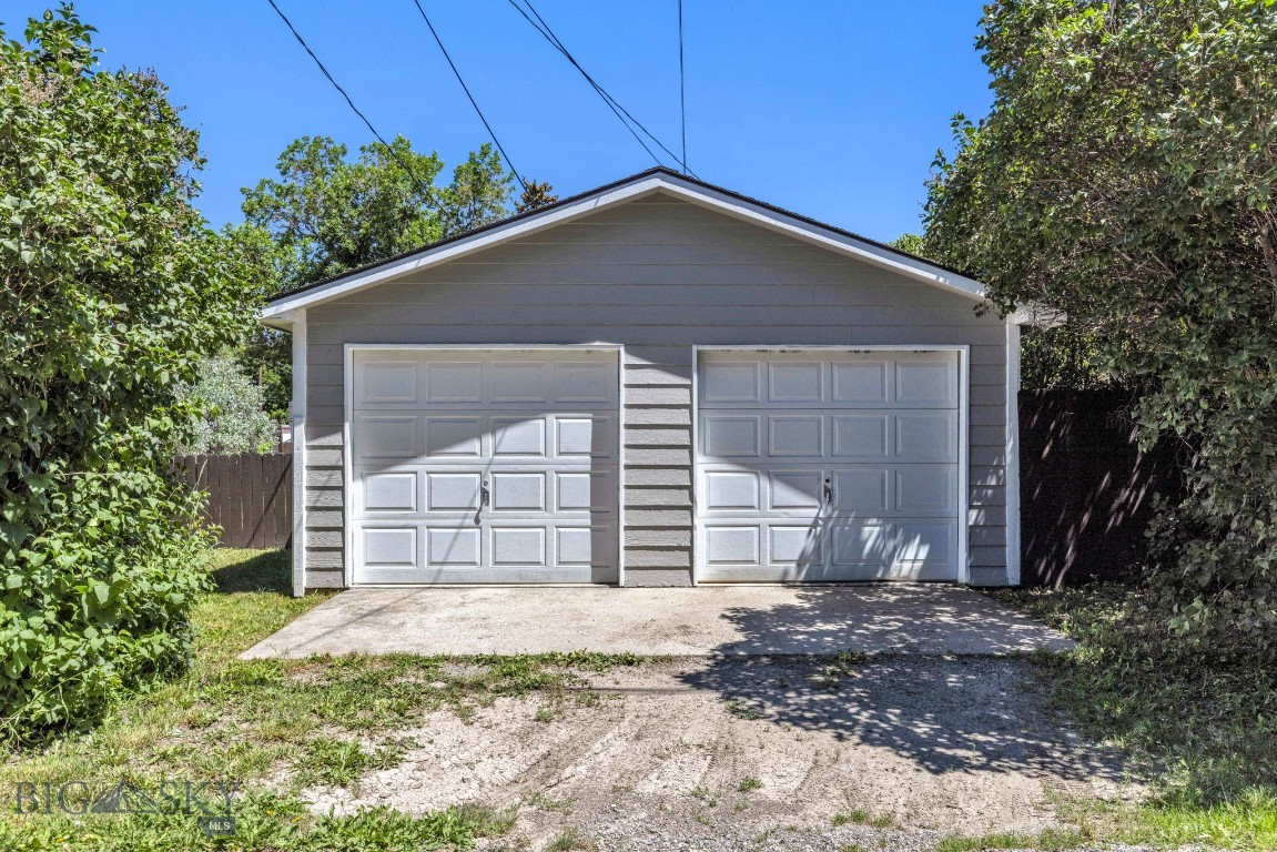 1202 W Koch Street