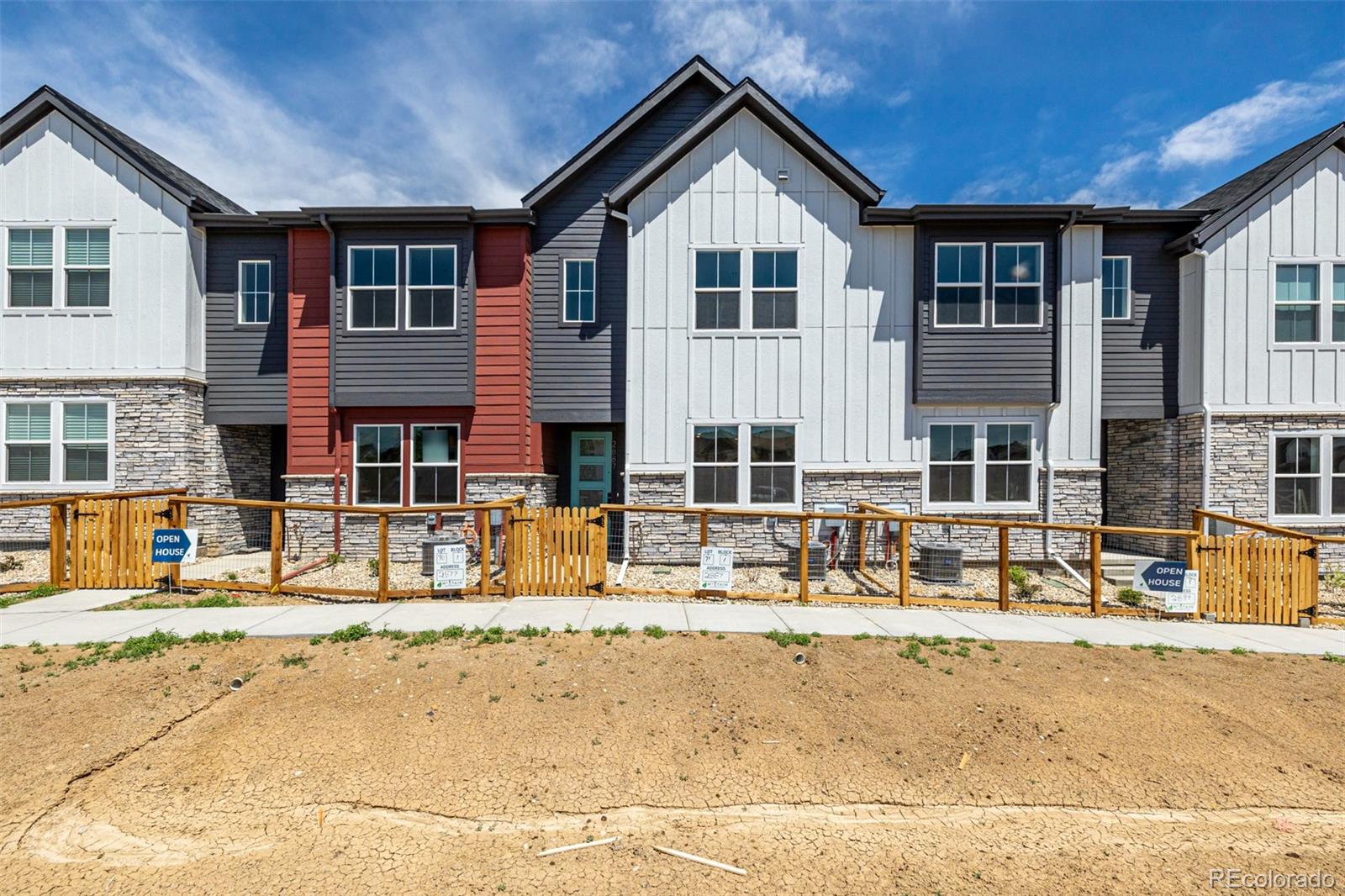 2887 E 103rd Drive