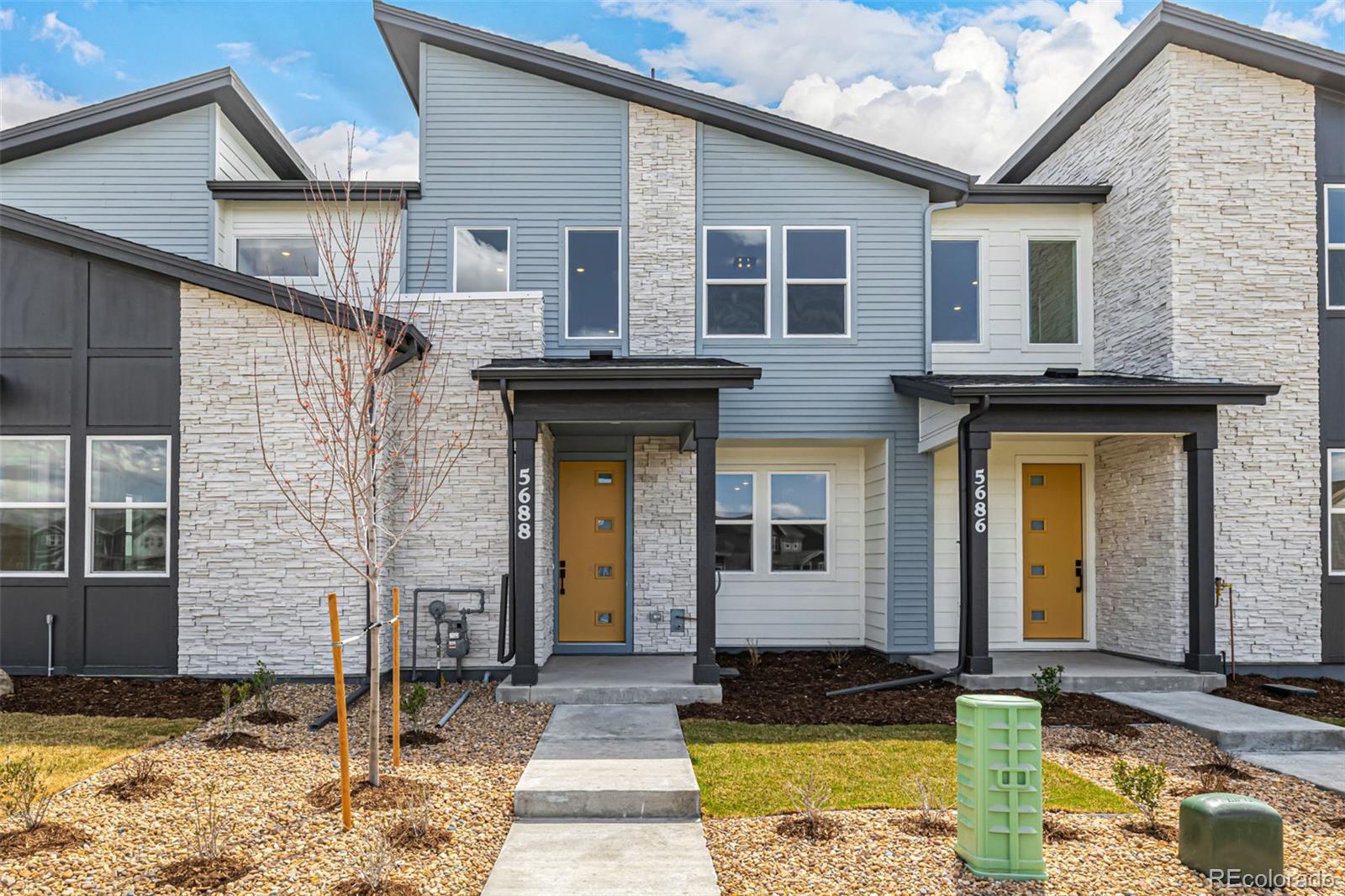 5688 N Killarney Court