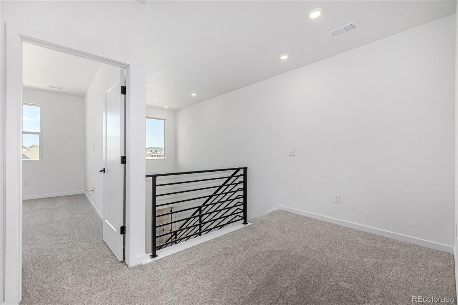 5688 N Killarney Court