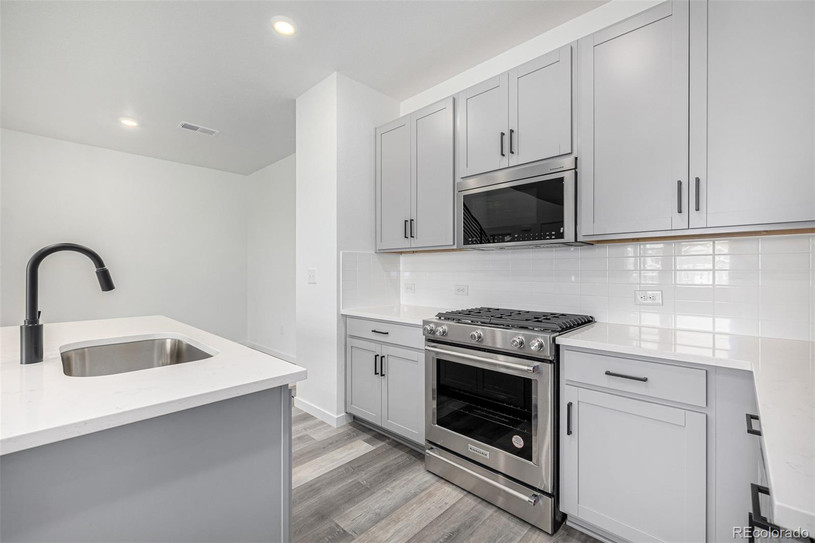 5688 N Killarney Court