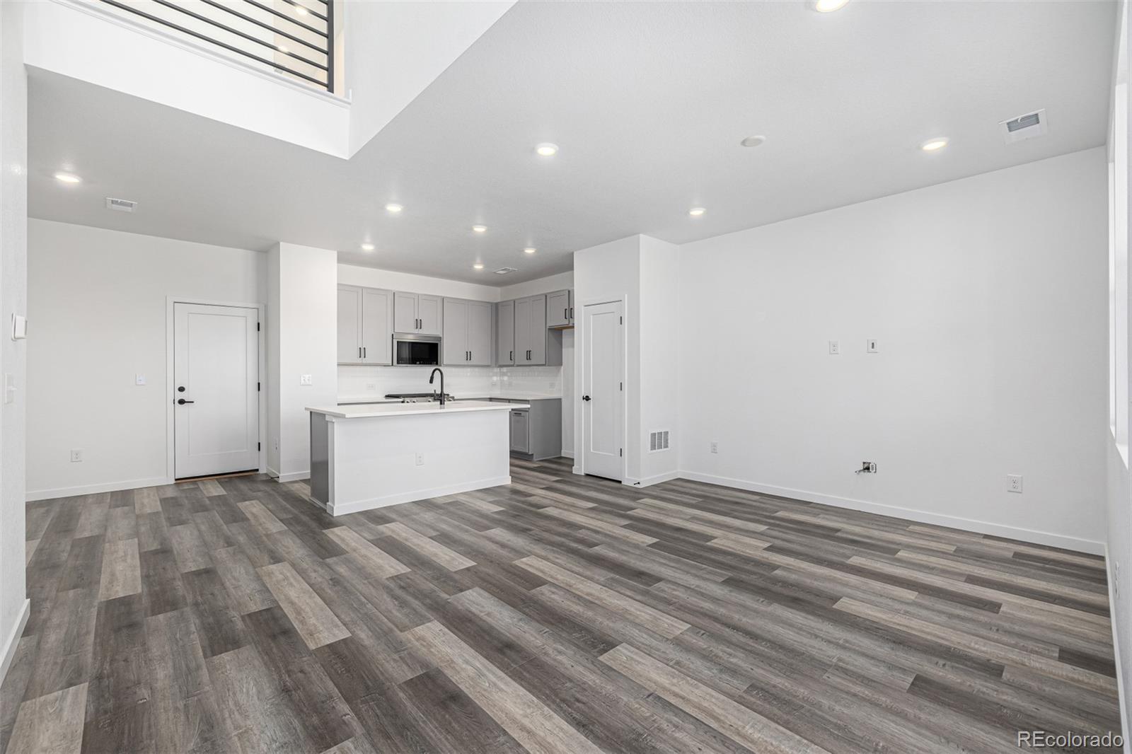 5688 N Killarney Court