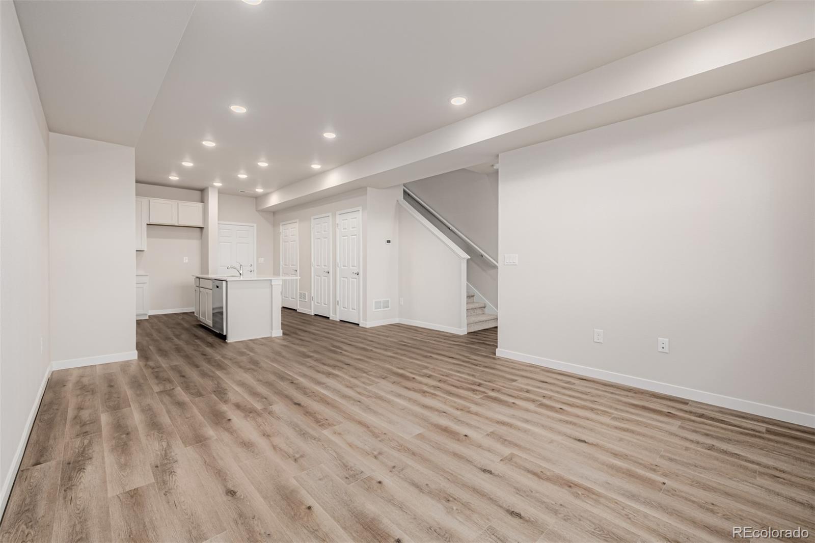 2889 E 103rd Drive