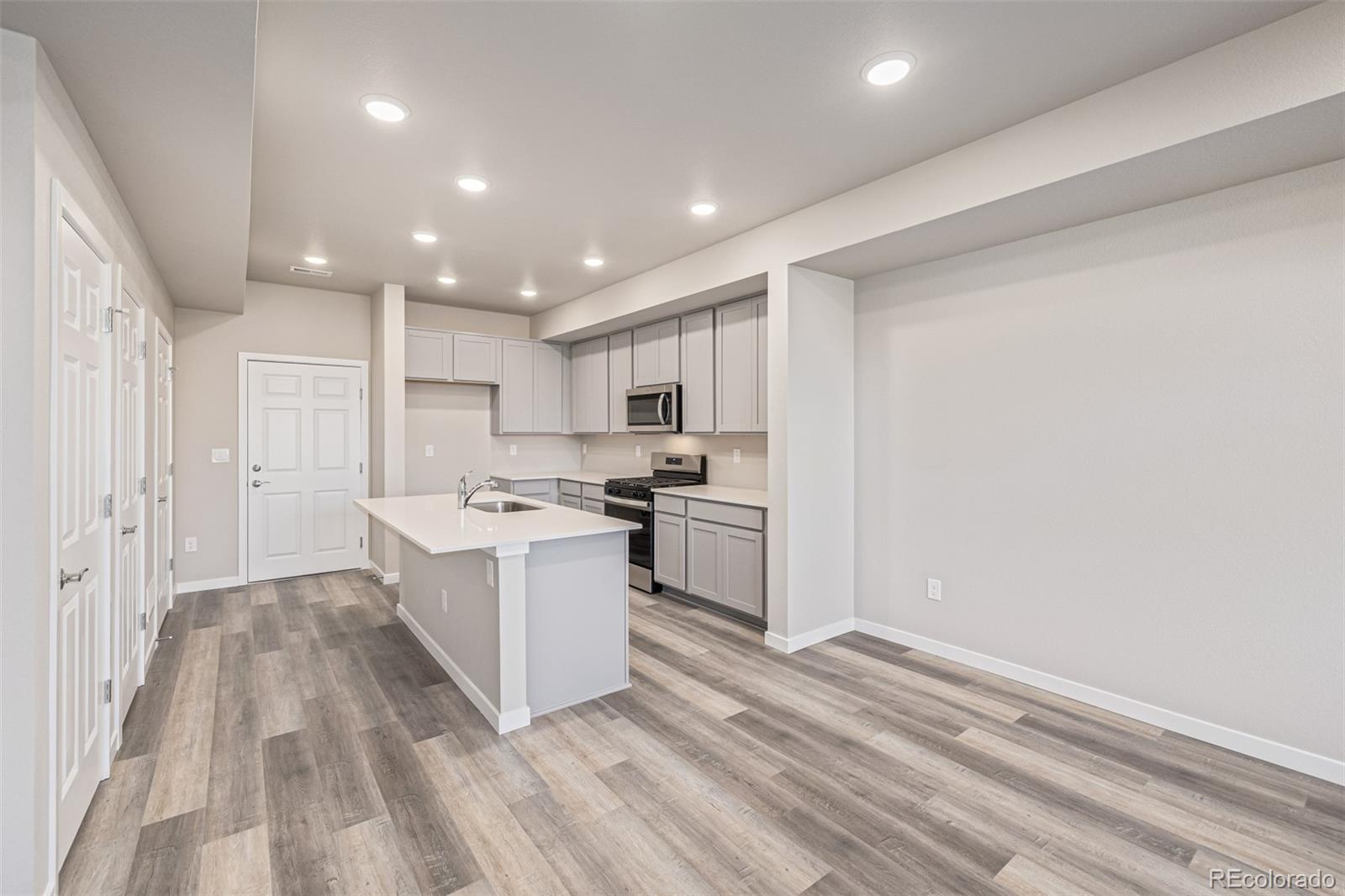 2899 E 103rd Drive