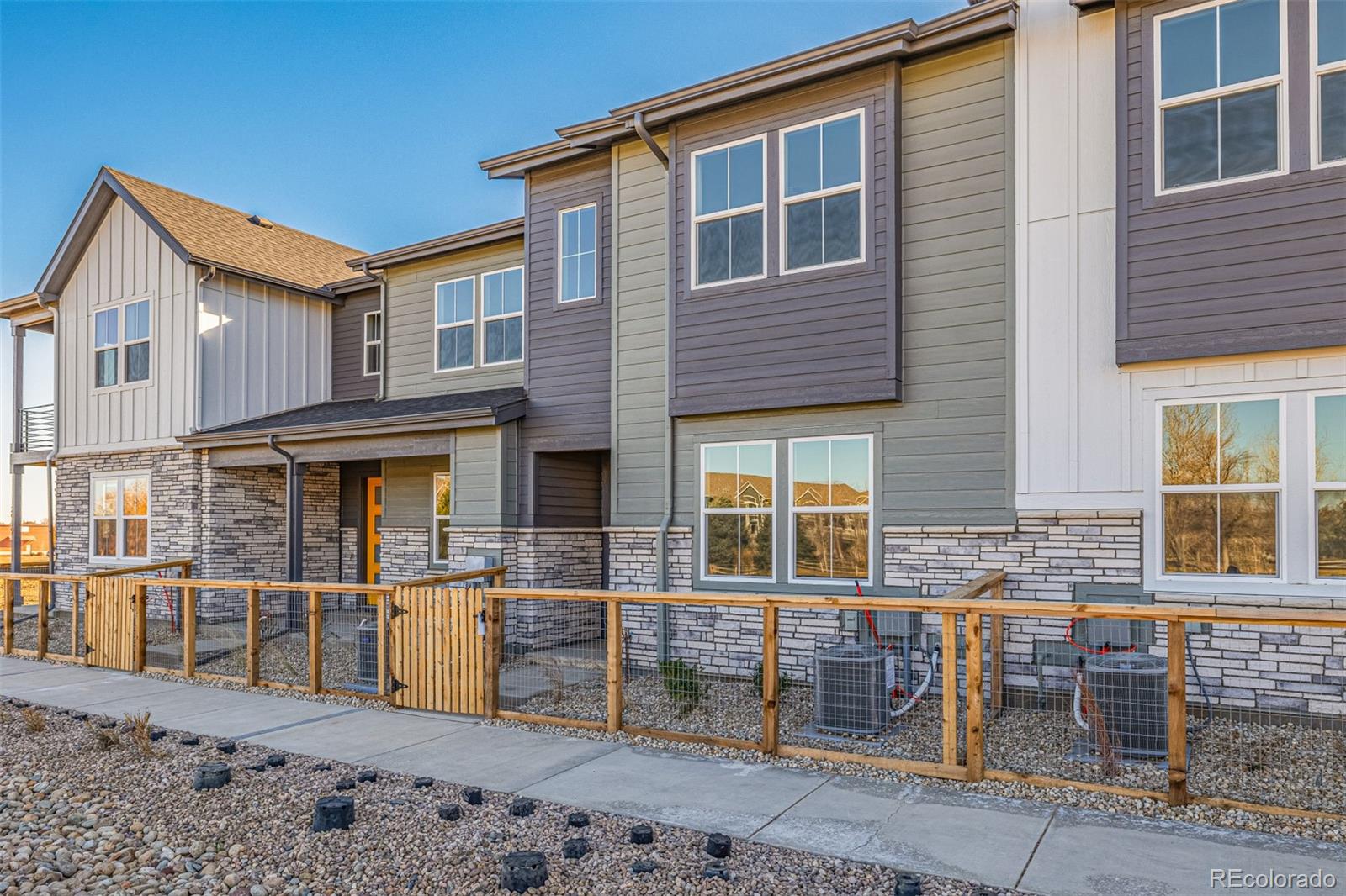 2899 E 103rd Drive