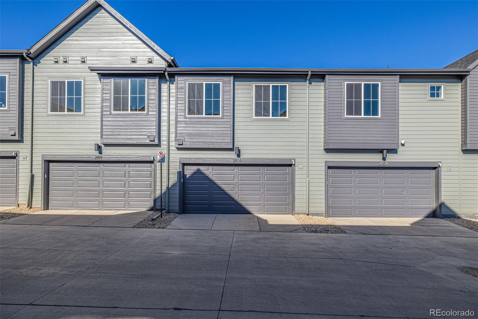 2899 E 103rd Drive