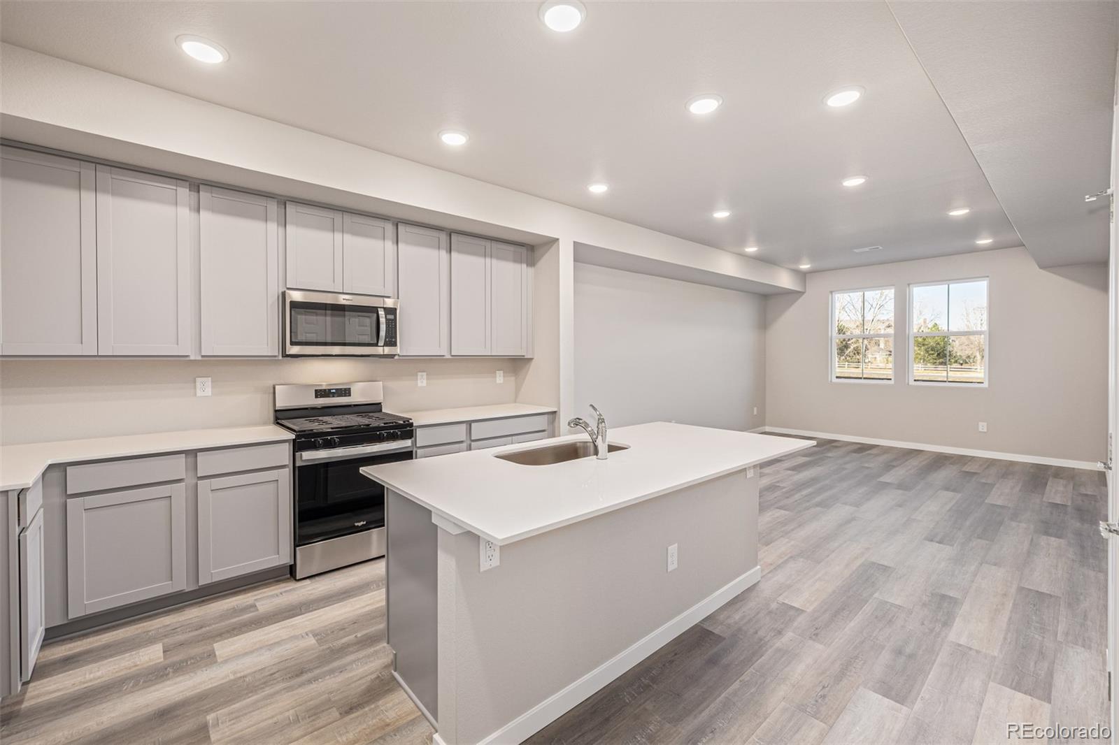 2899 E 103rd Drive