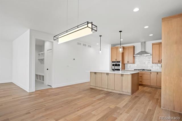 5604 Grandville Avenue
