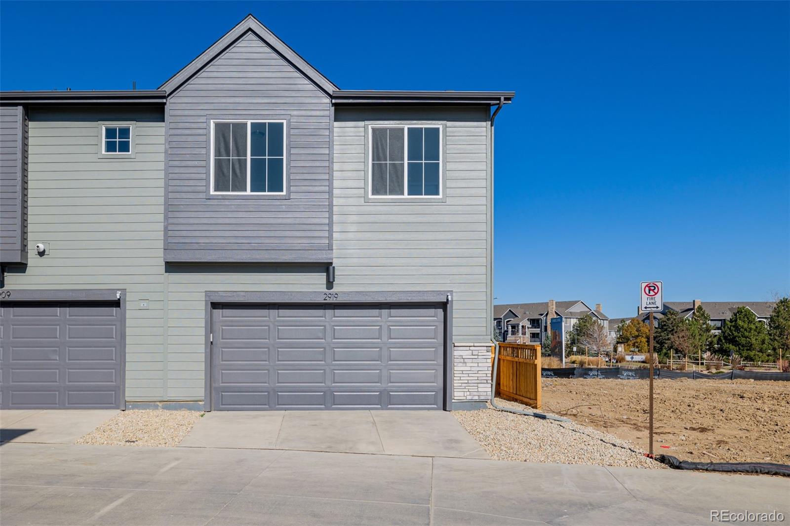 2919 E 103rd Drive