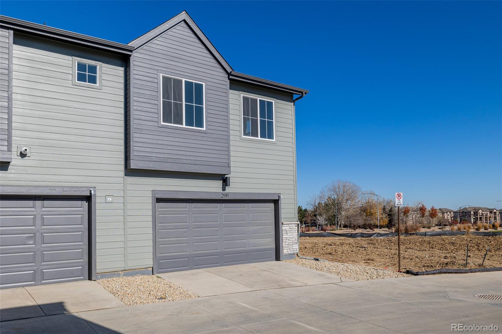 2919 E 103rd Drive