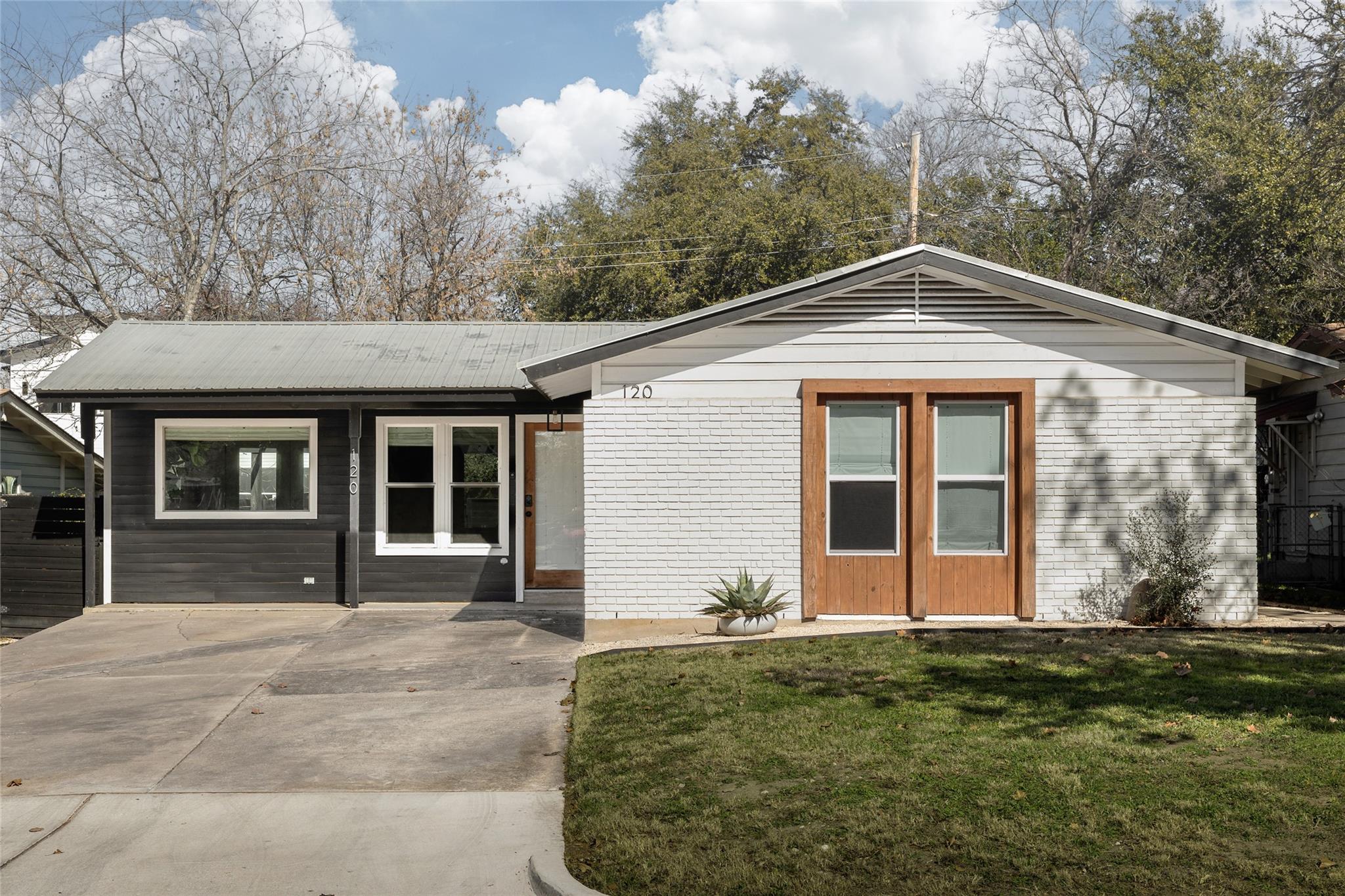 120 Coleman ST