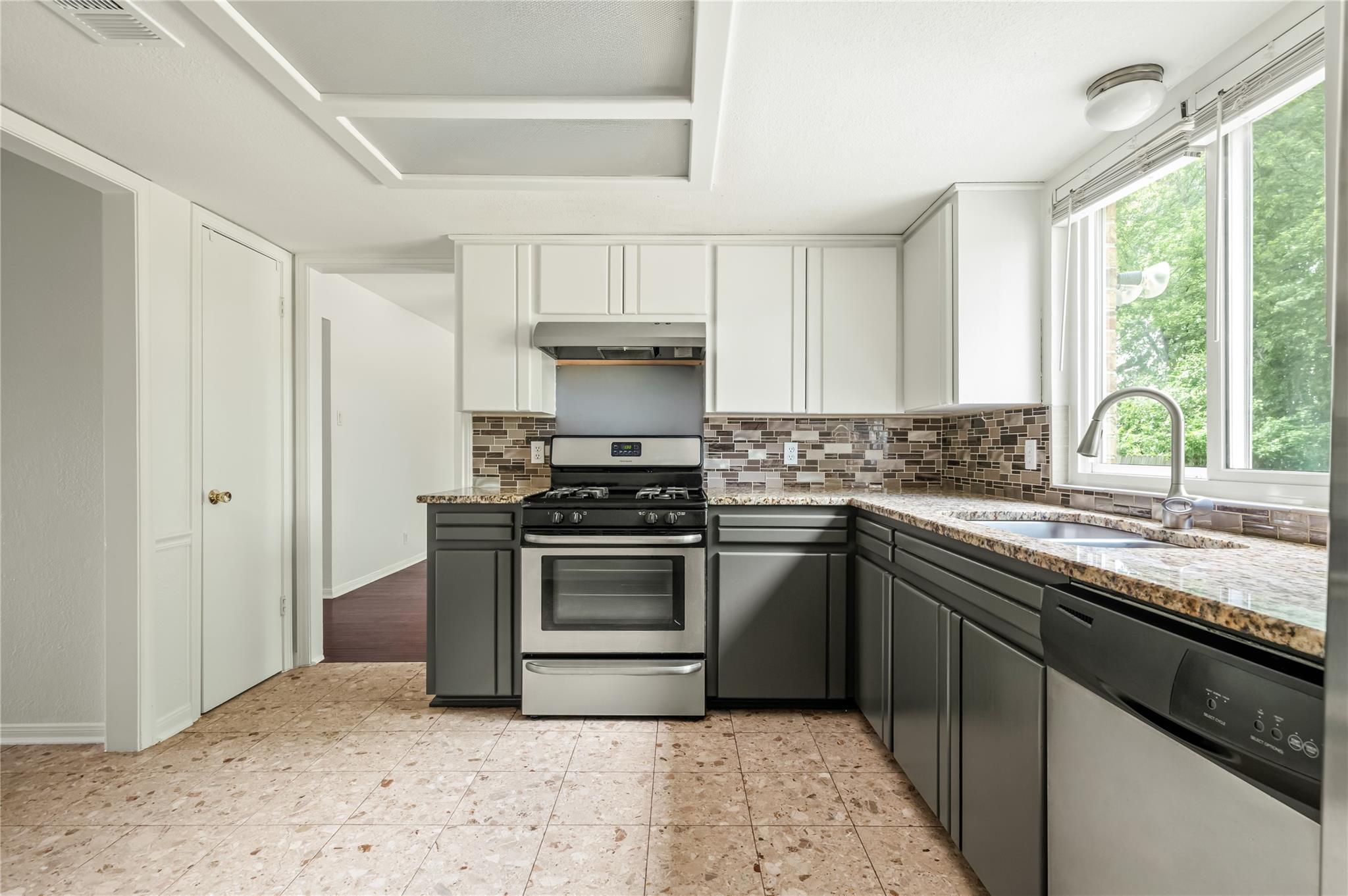 304 Clearsky CIR