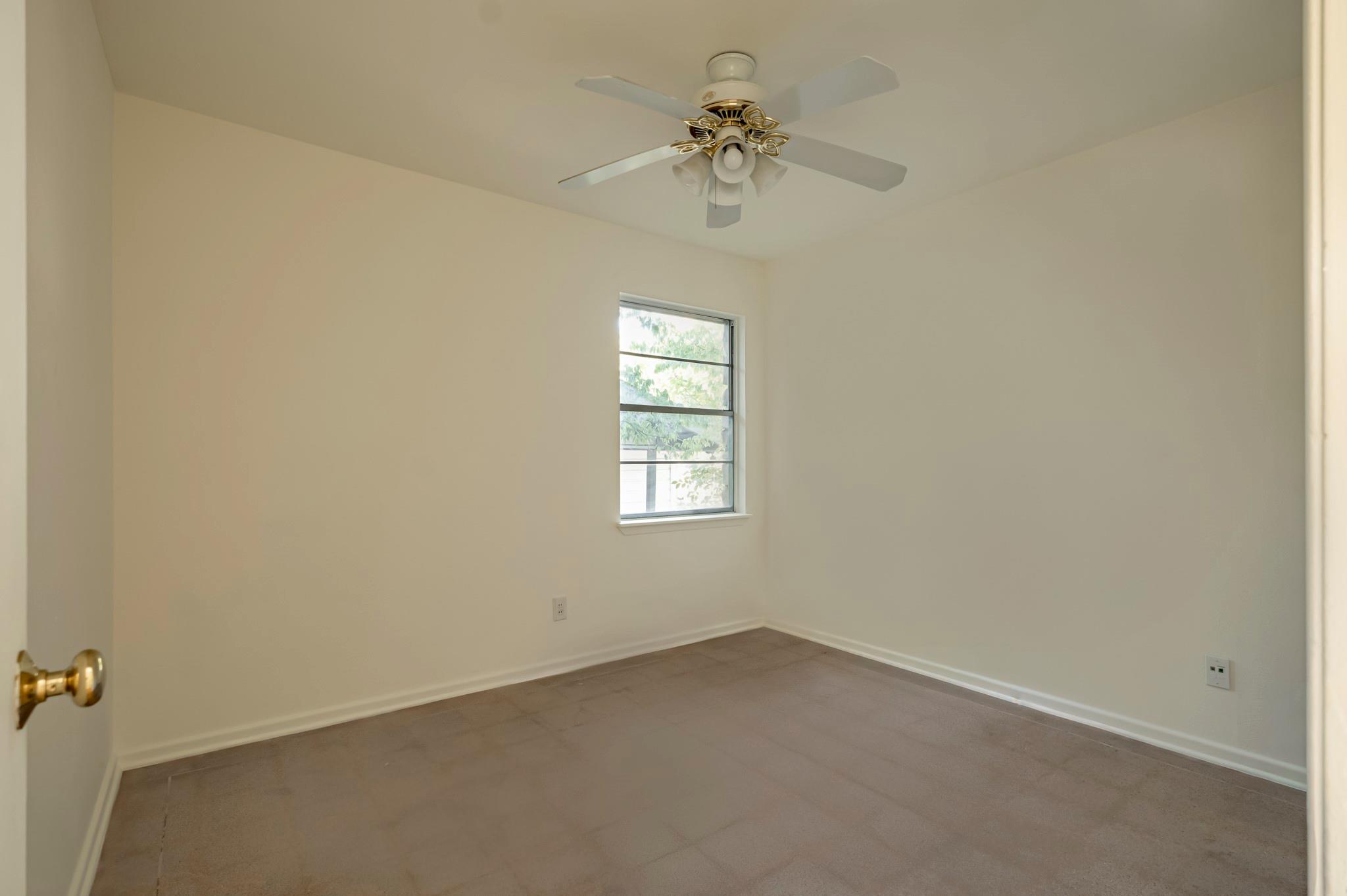 6709 Tampa CV