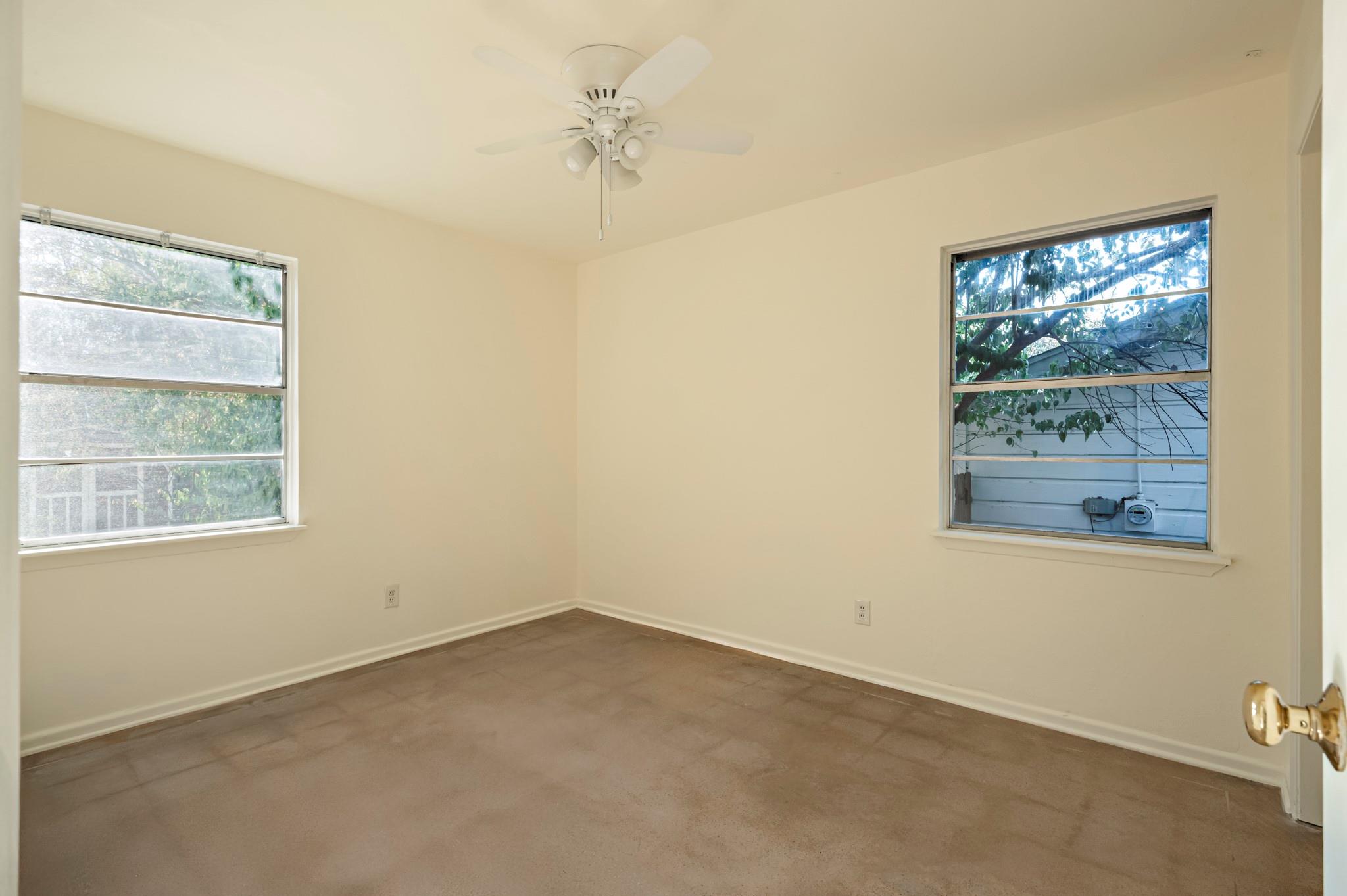 6709 Tampa CV