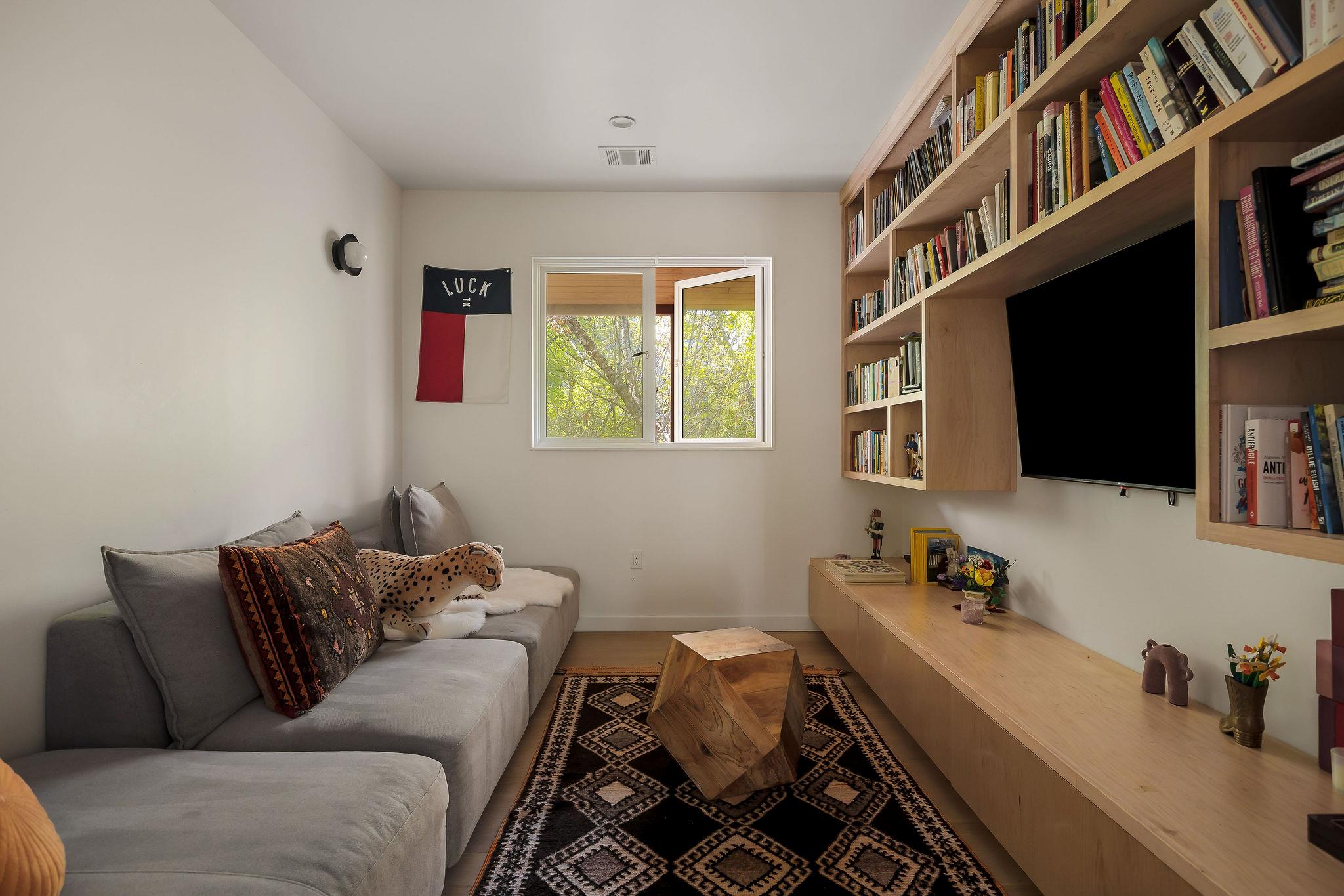3310 Westhill DR