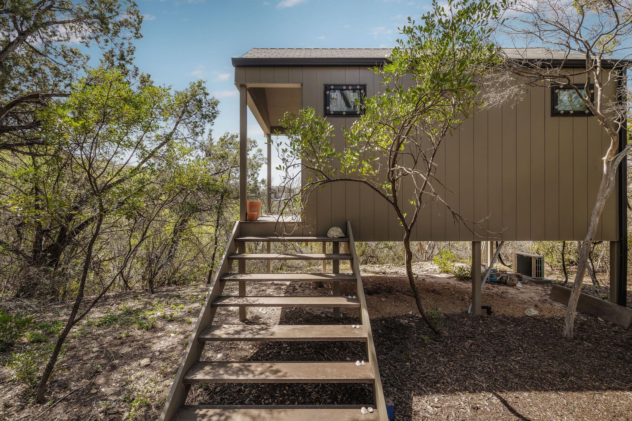 3310 Westhill DR