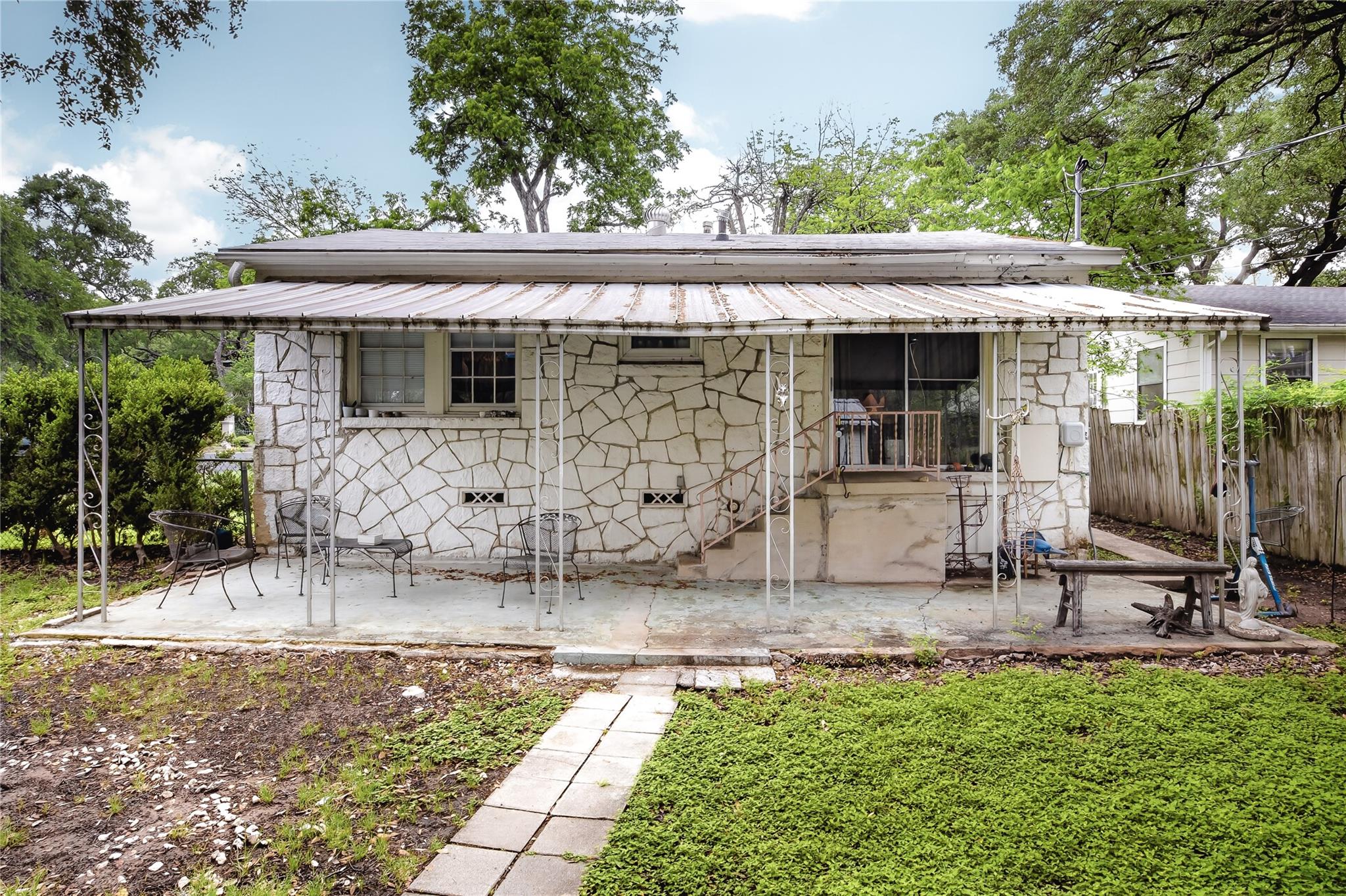 3207 Bridle PATH