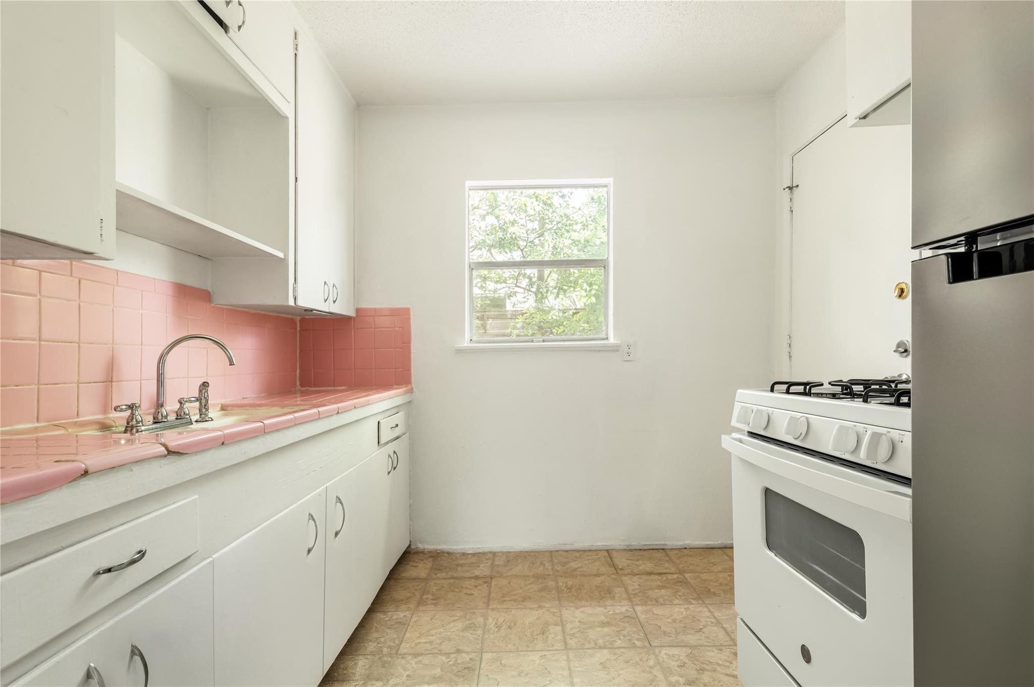 918 E 50th # B