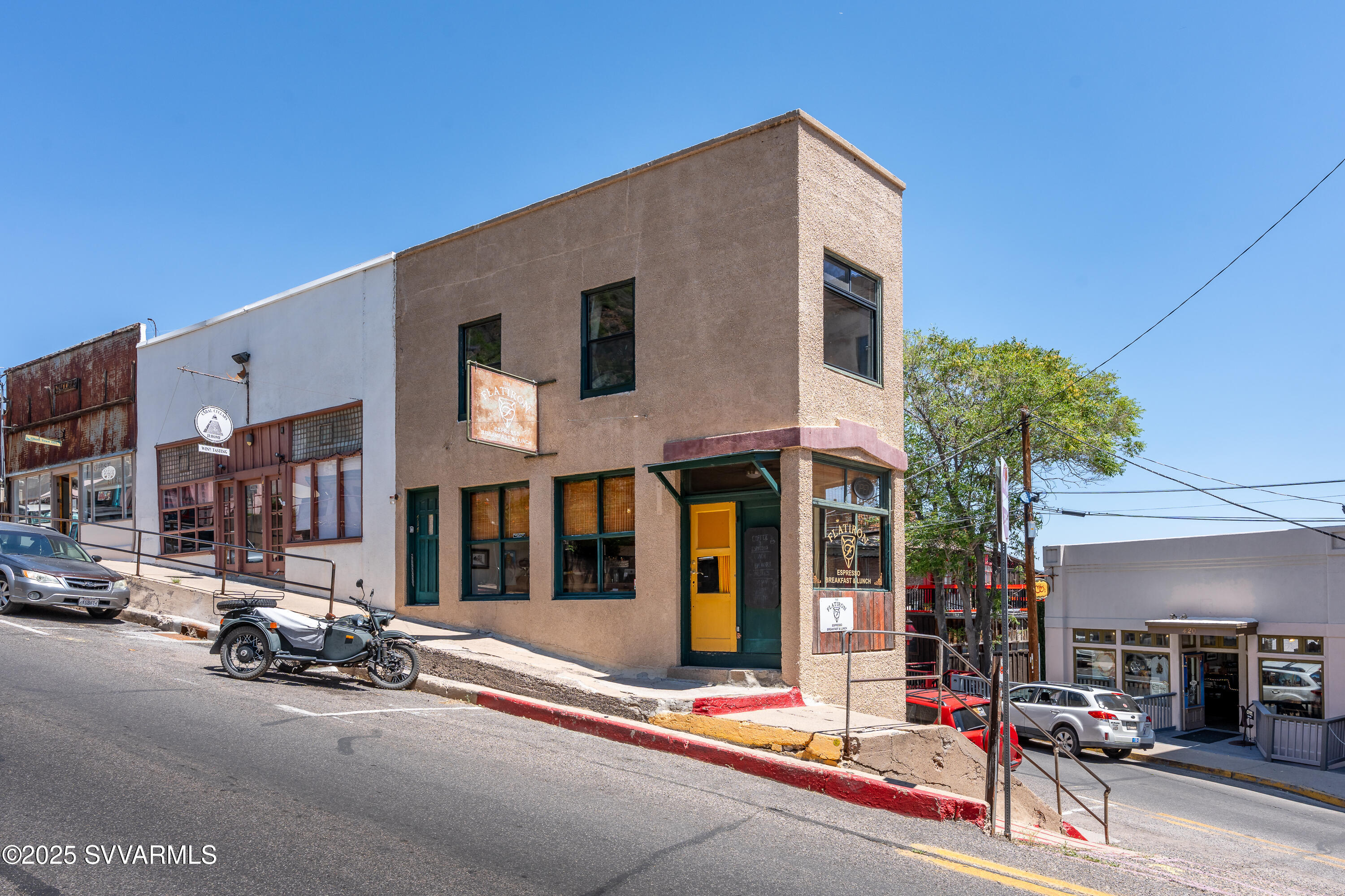 416 Main St