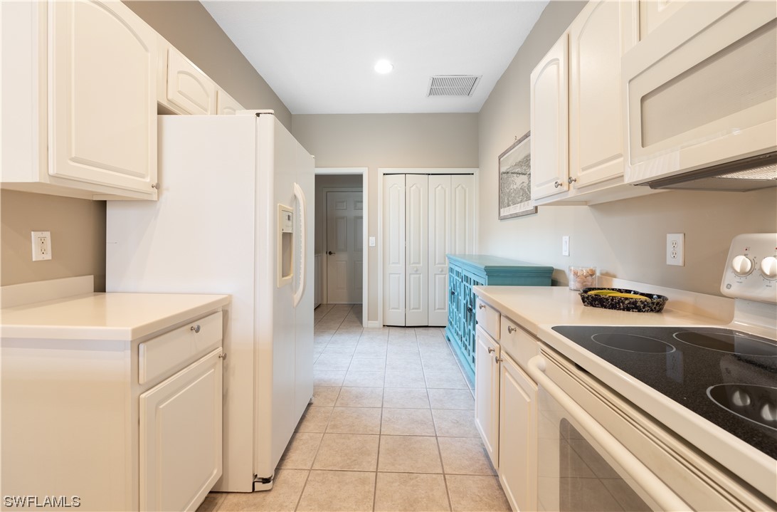 3640 Rue Alec LOOP 2