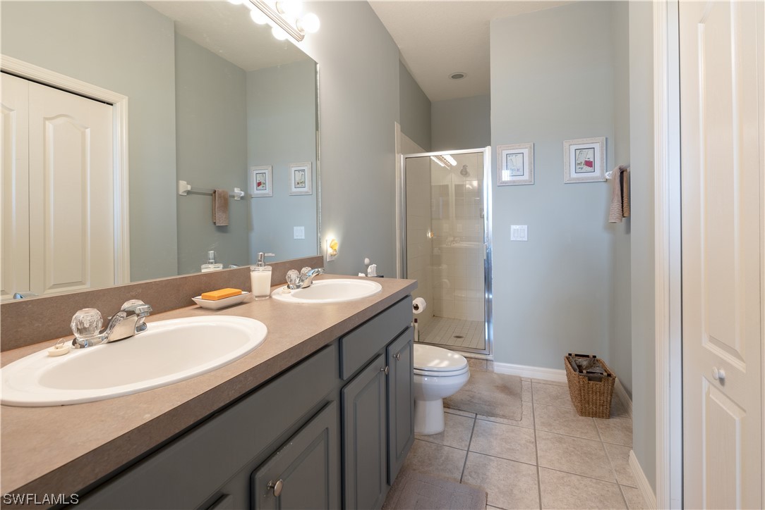 3640 Rue Alec LOOP 2