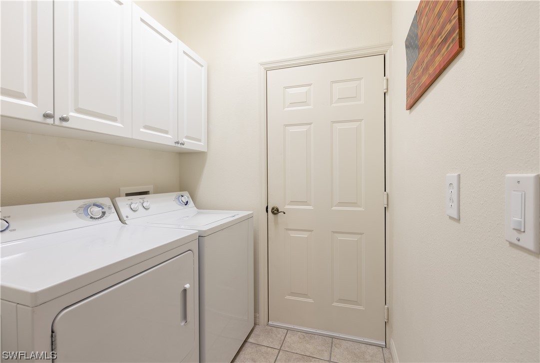 3640 Rue Alec LOOP 2