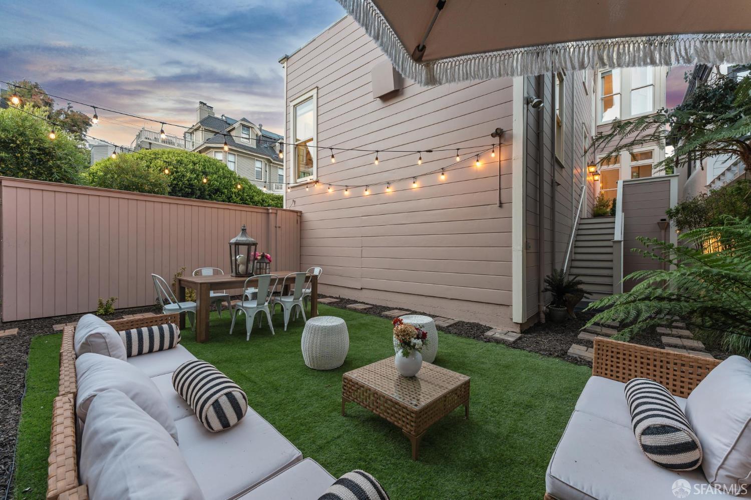 2221 Scott Street