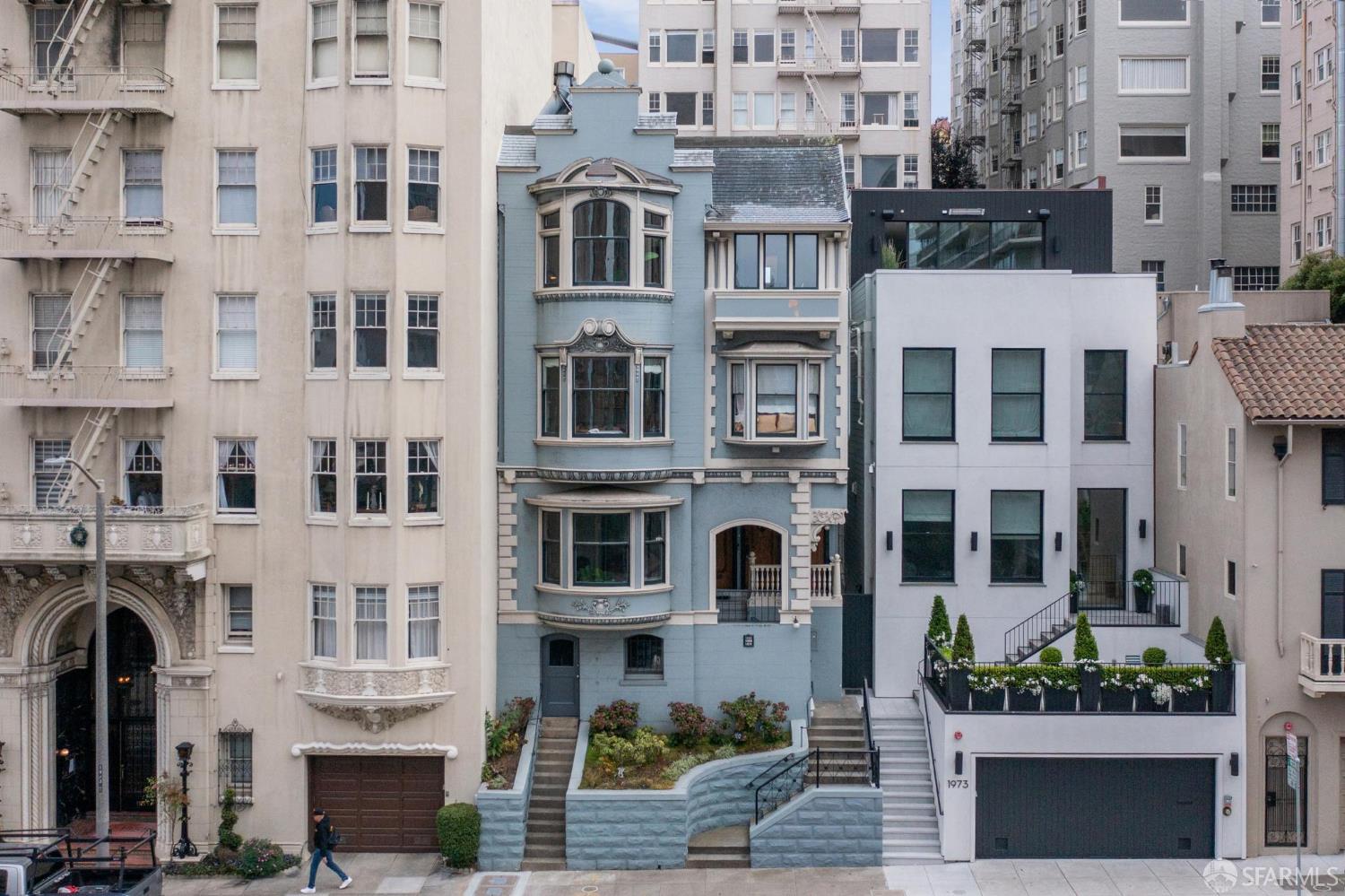 1971 Broadway Street