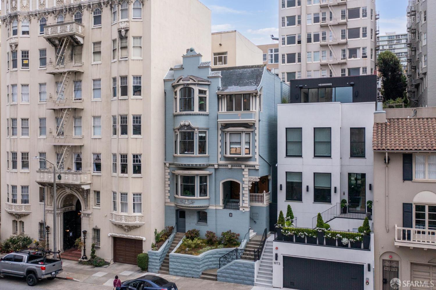 1971 Broadway Street