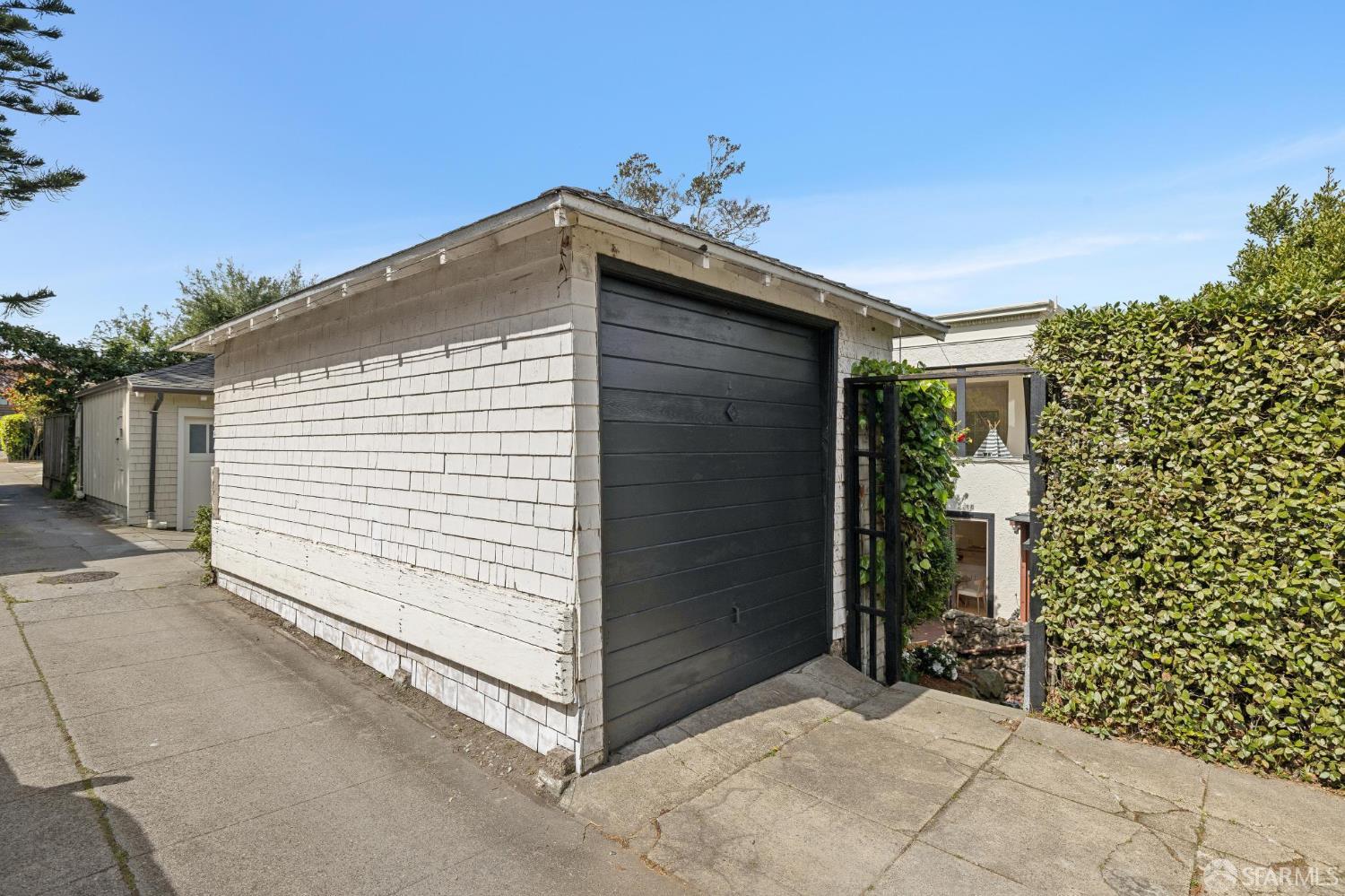29 West Clay Street