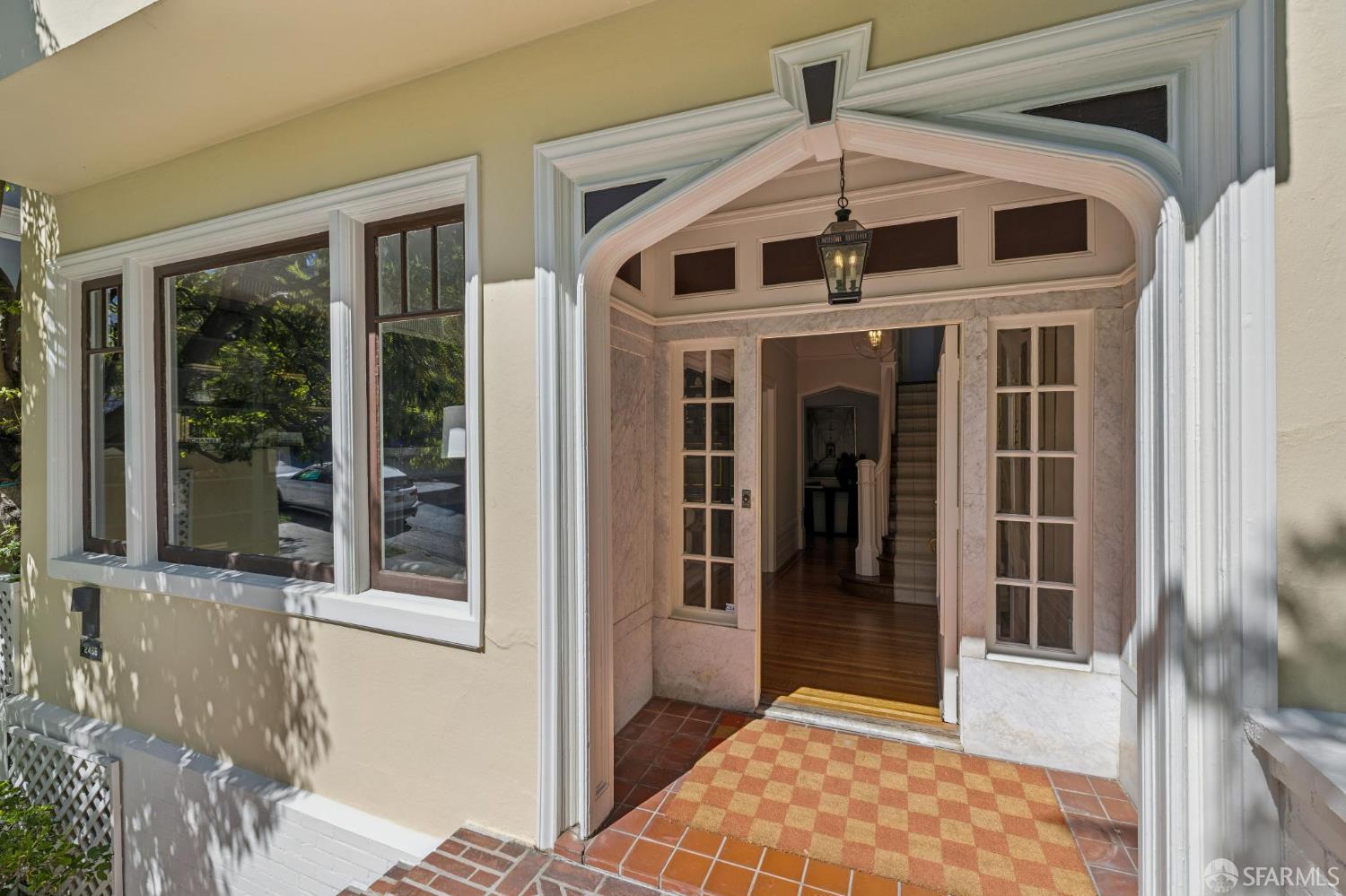 2466 Union Street