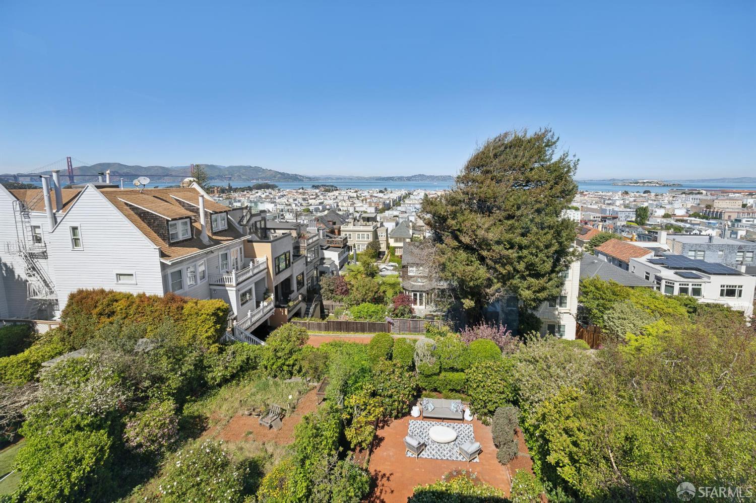2466 Union Street