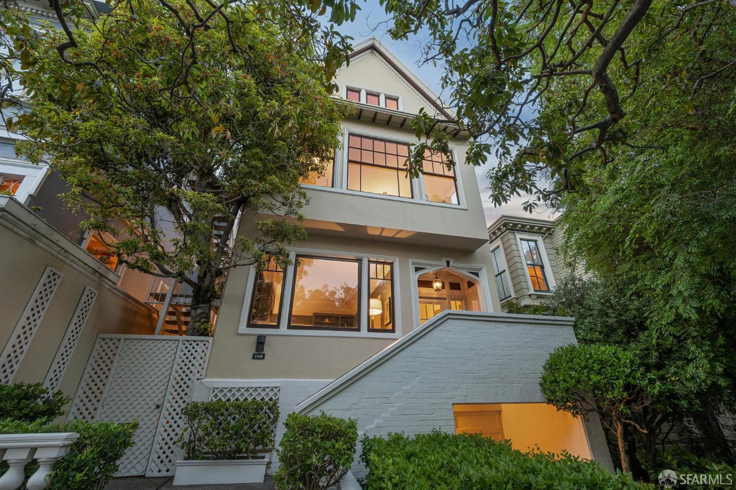 2466 Union Street