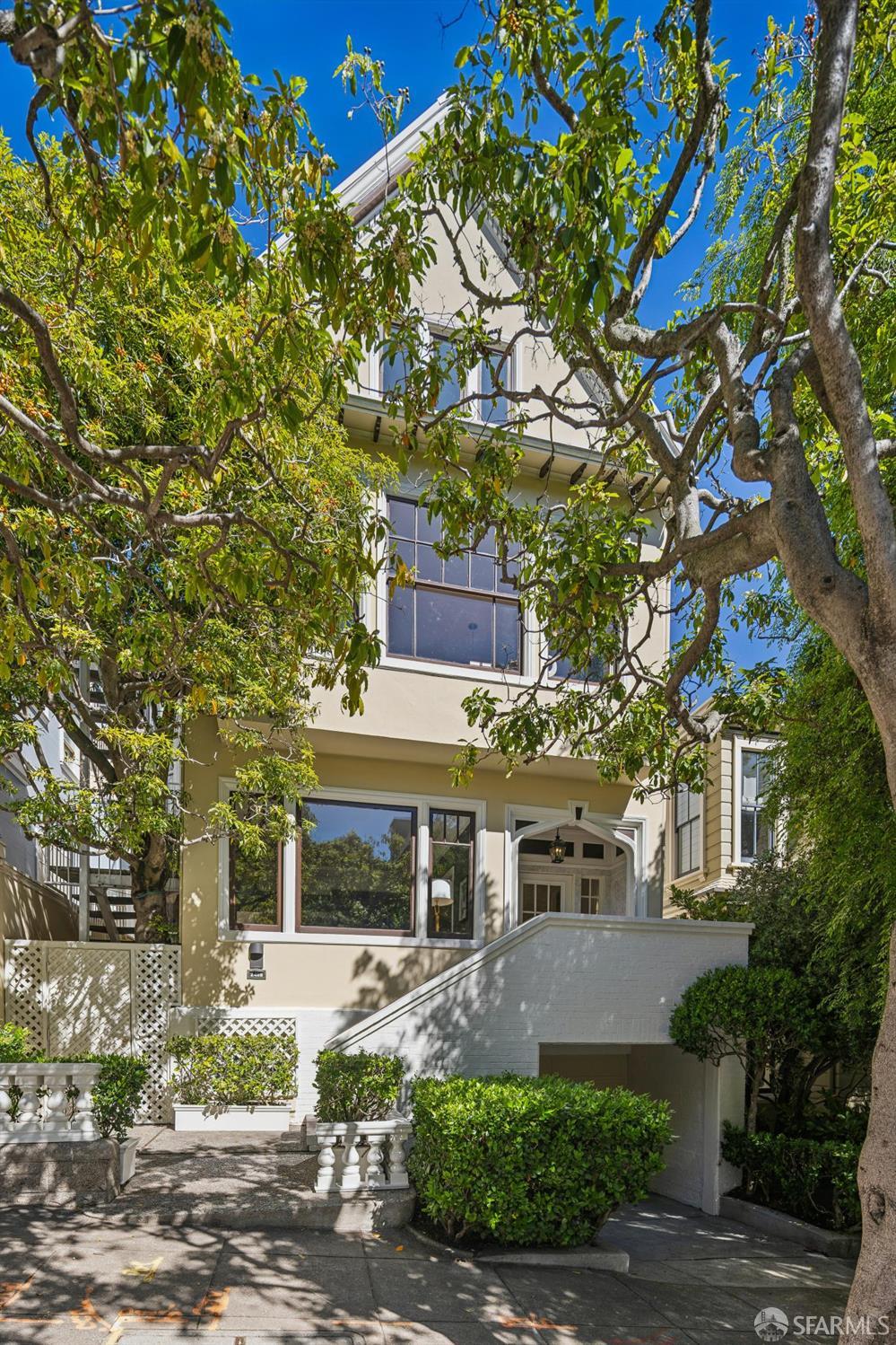 2466 Union Street