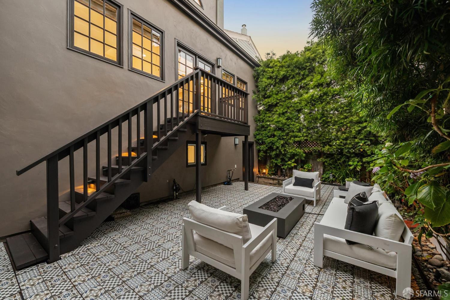 190 25th Avenue