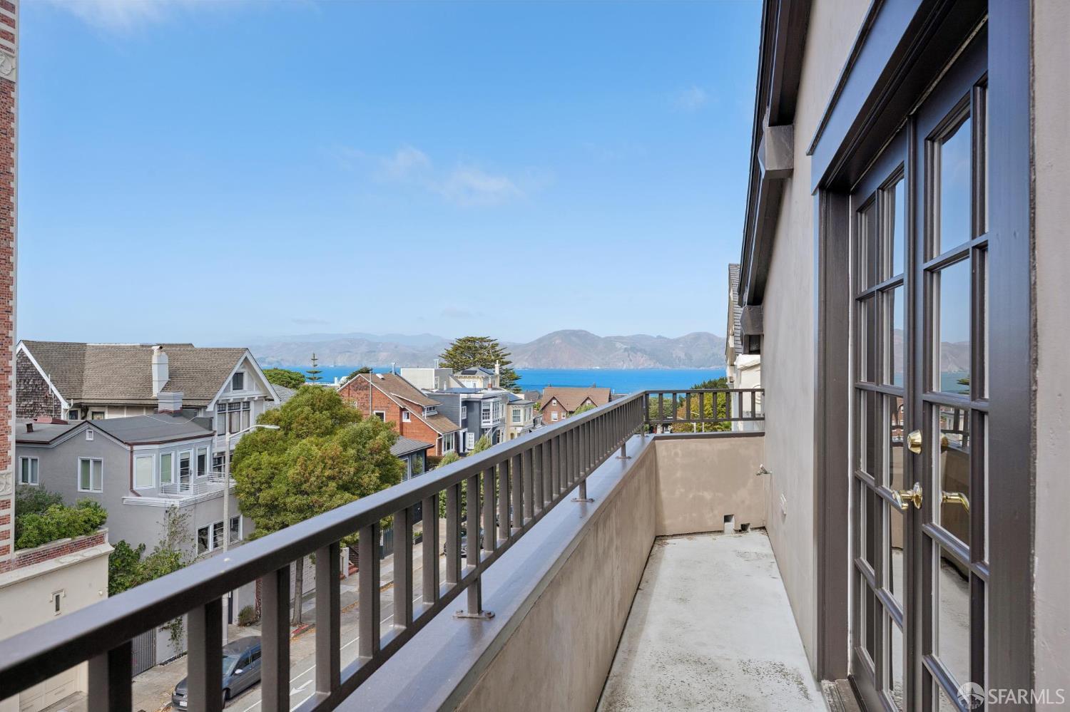 190 25th Avenue