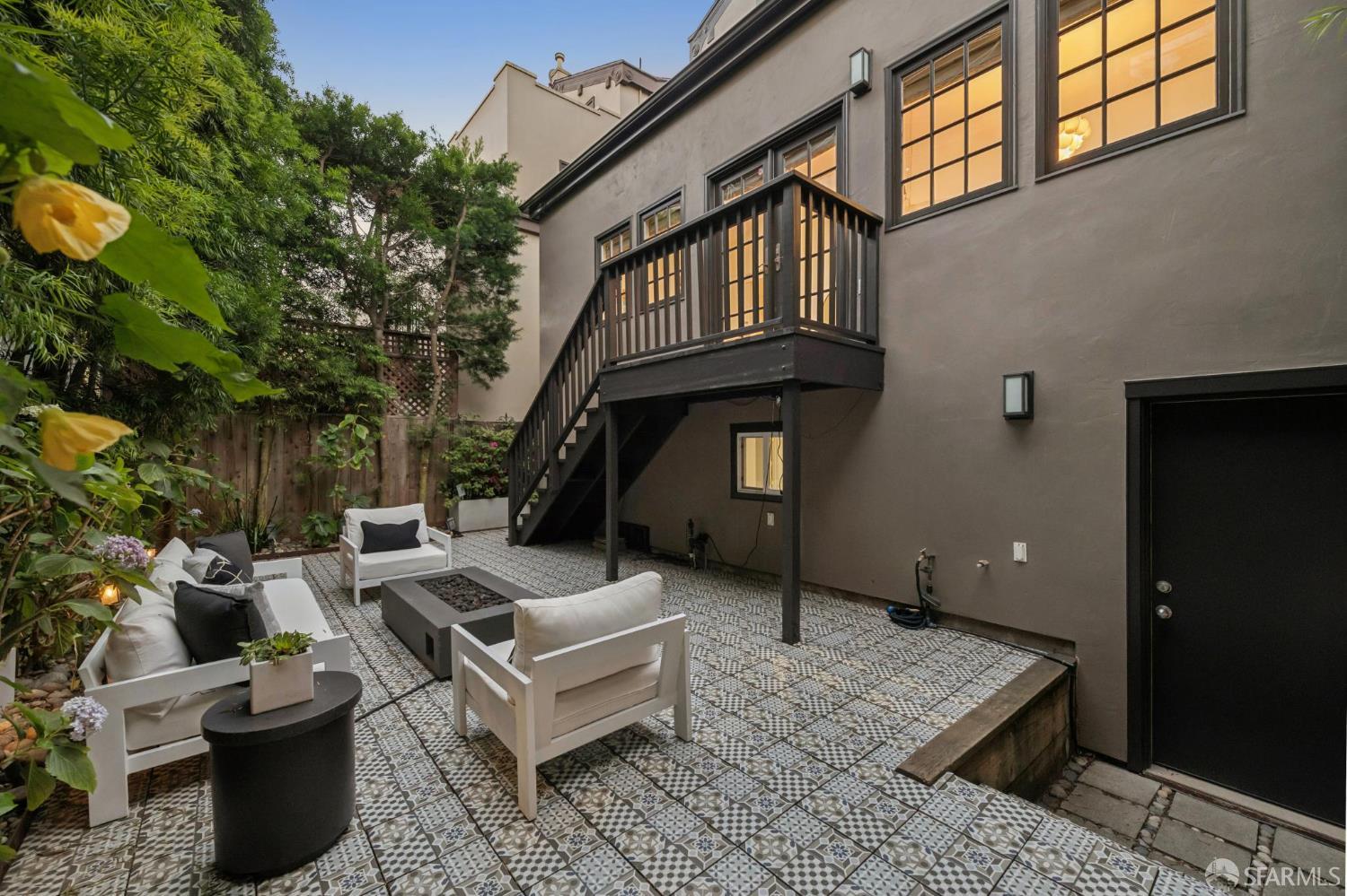 190 25th Avenue