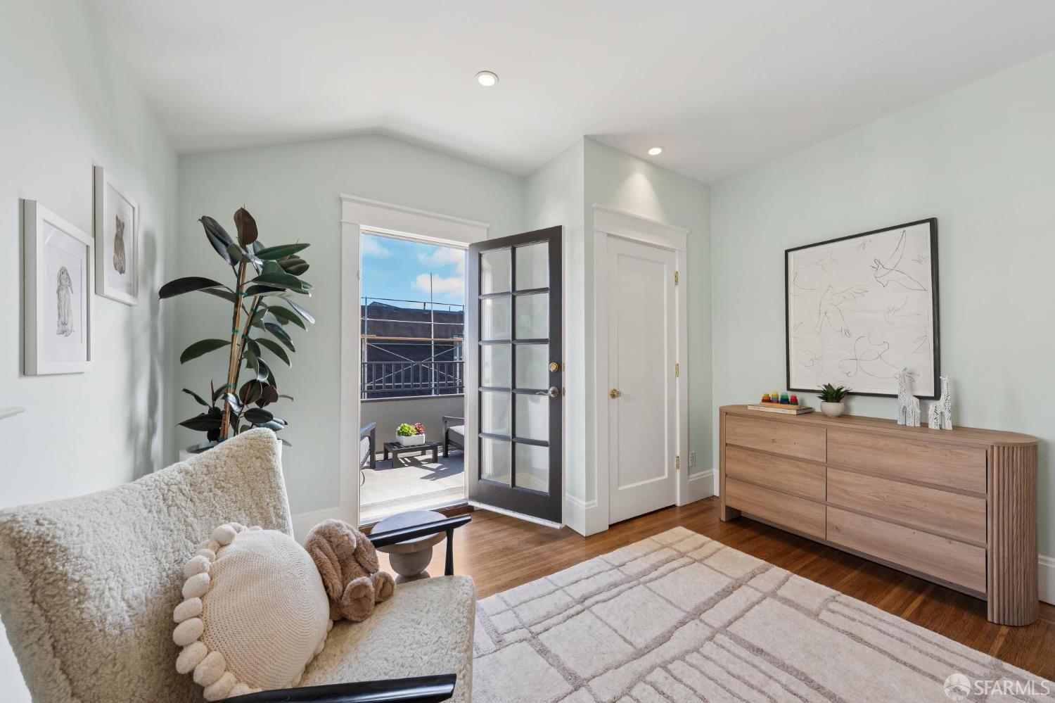 190 25th Avenue