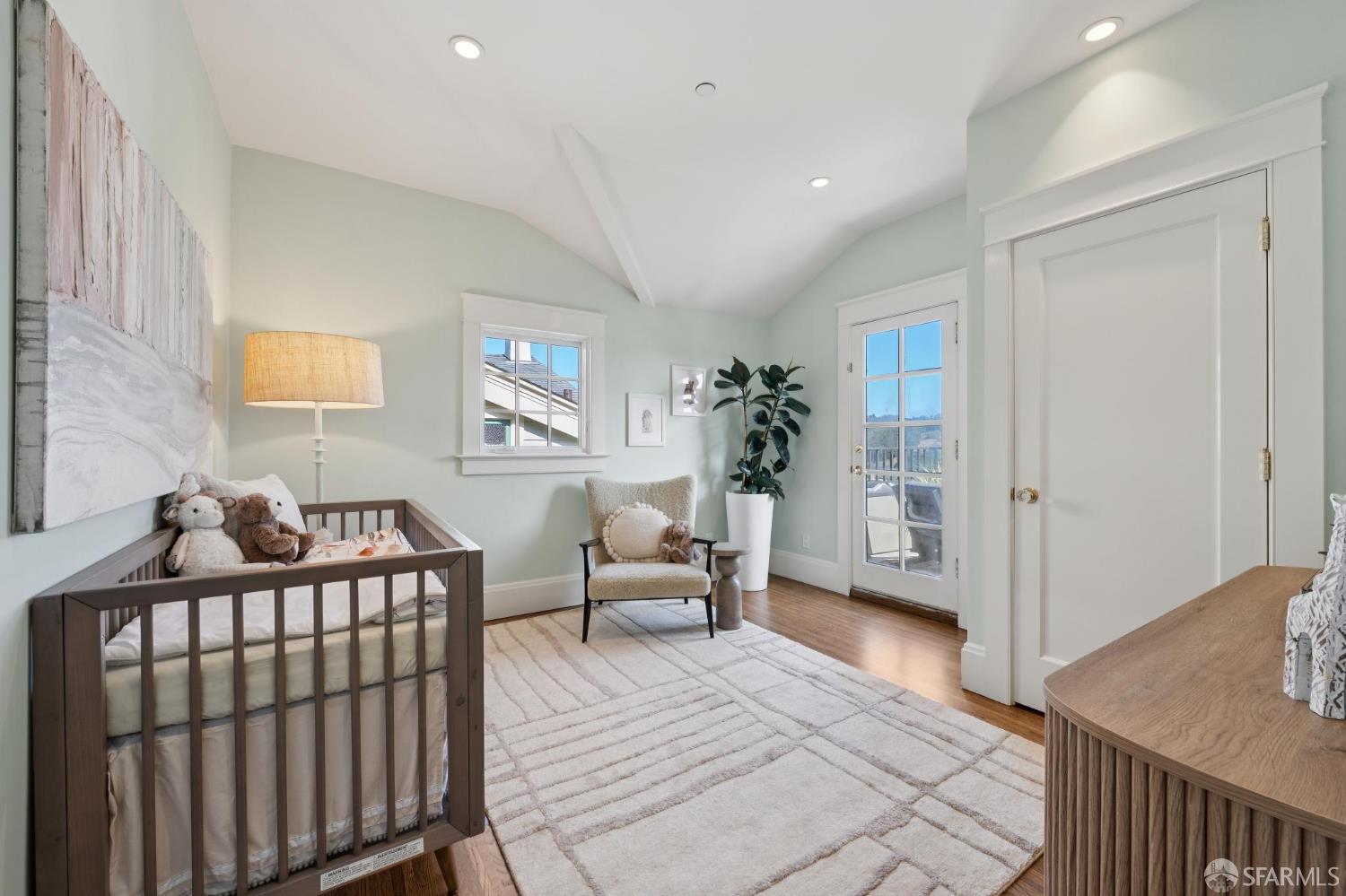 190 25th Avenue