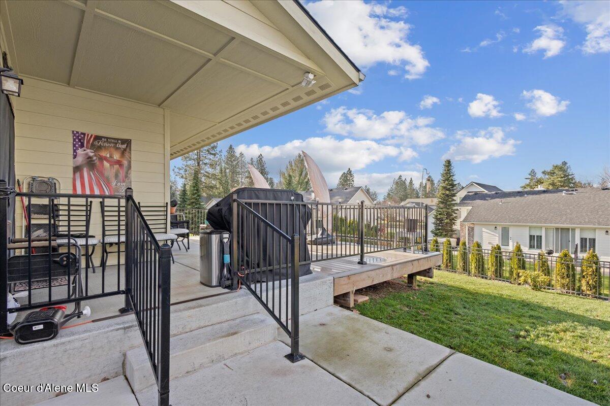 2533 N SIDE SADDLE LN
