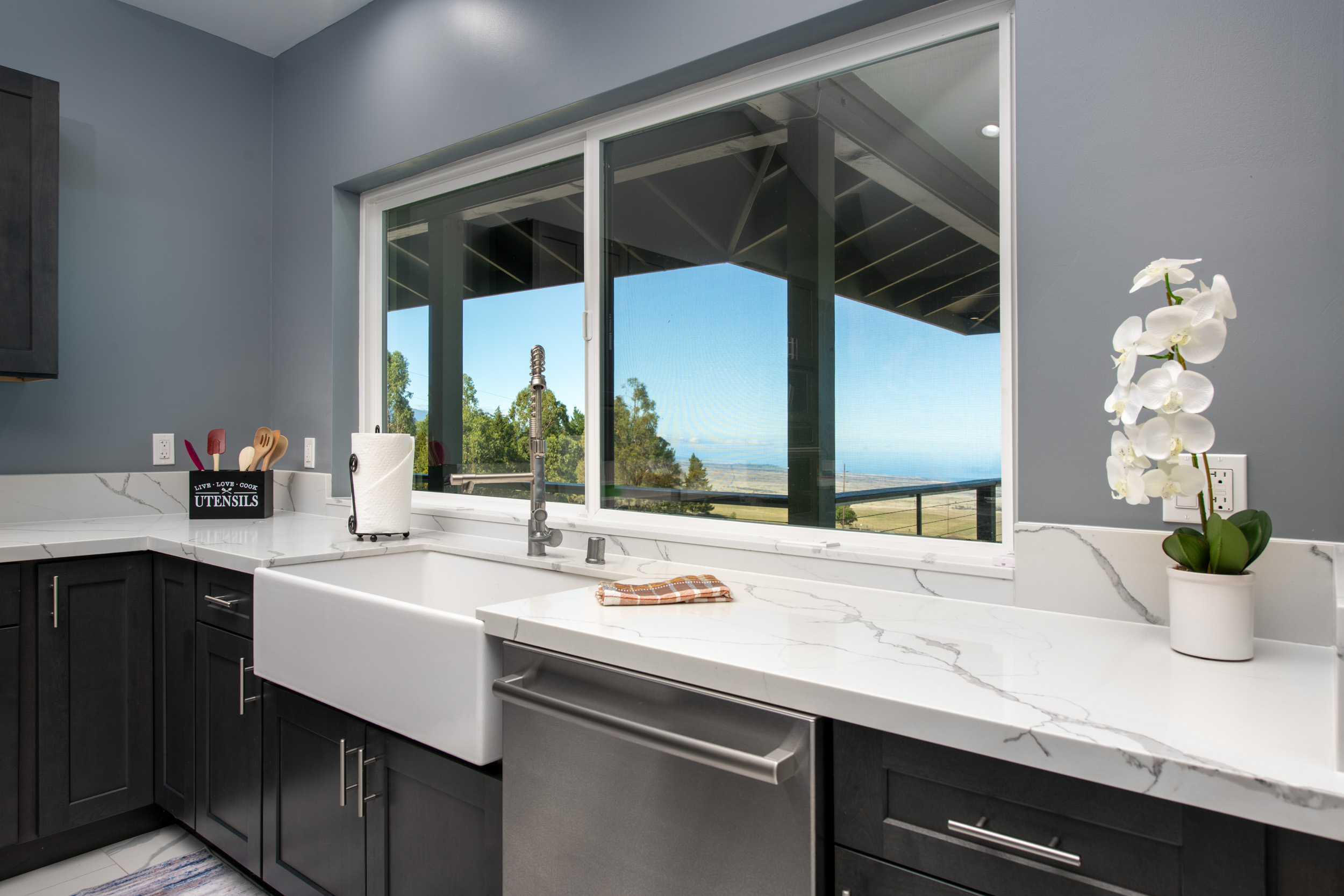 Luxury Equestrian Property with Panoramic Ocean & Mountain Views