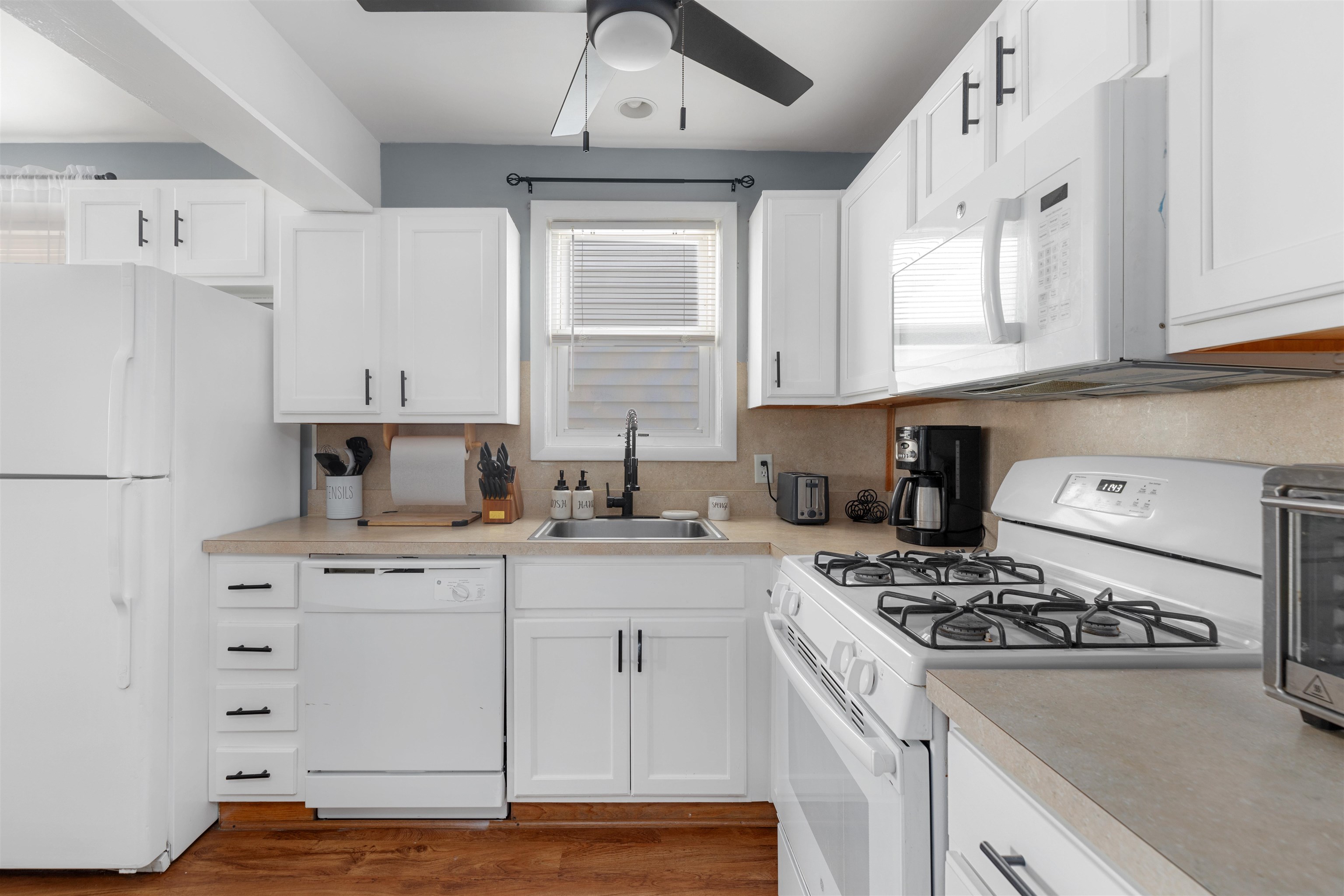 4506 Atlantic Avenue