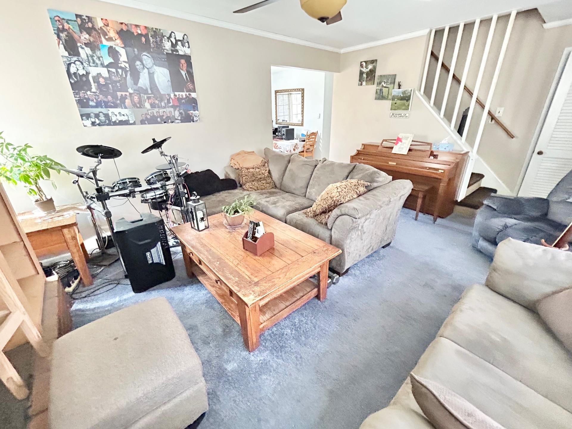 637 Maple Avenue