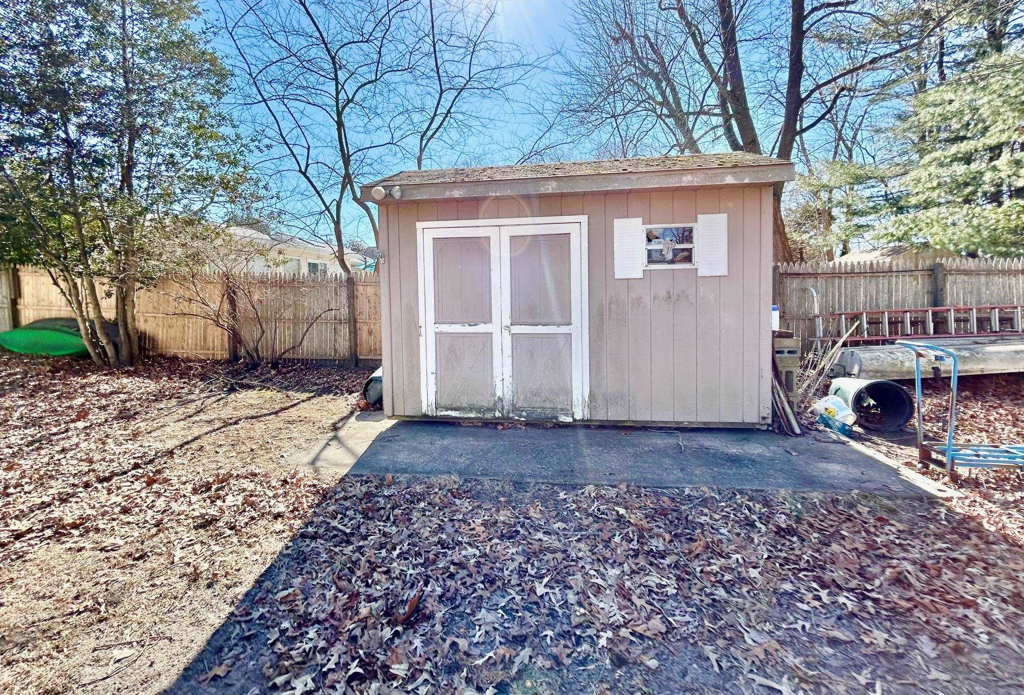 637 Maple Avenue
