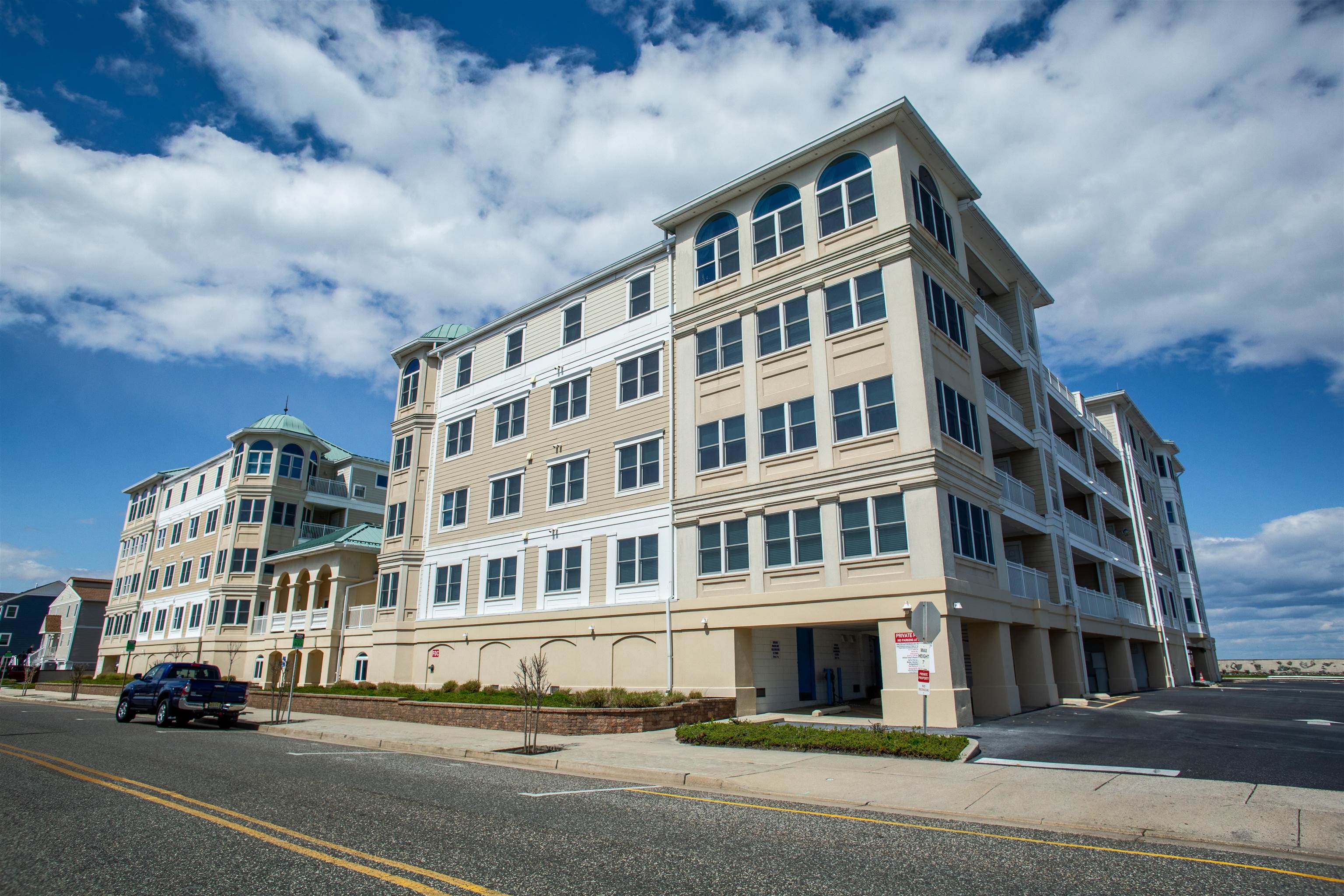 101 W Spruce Avenue Unit: 115